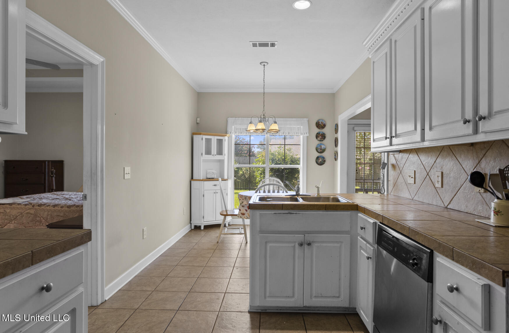 113 Susan Lane Property Photo 12