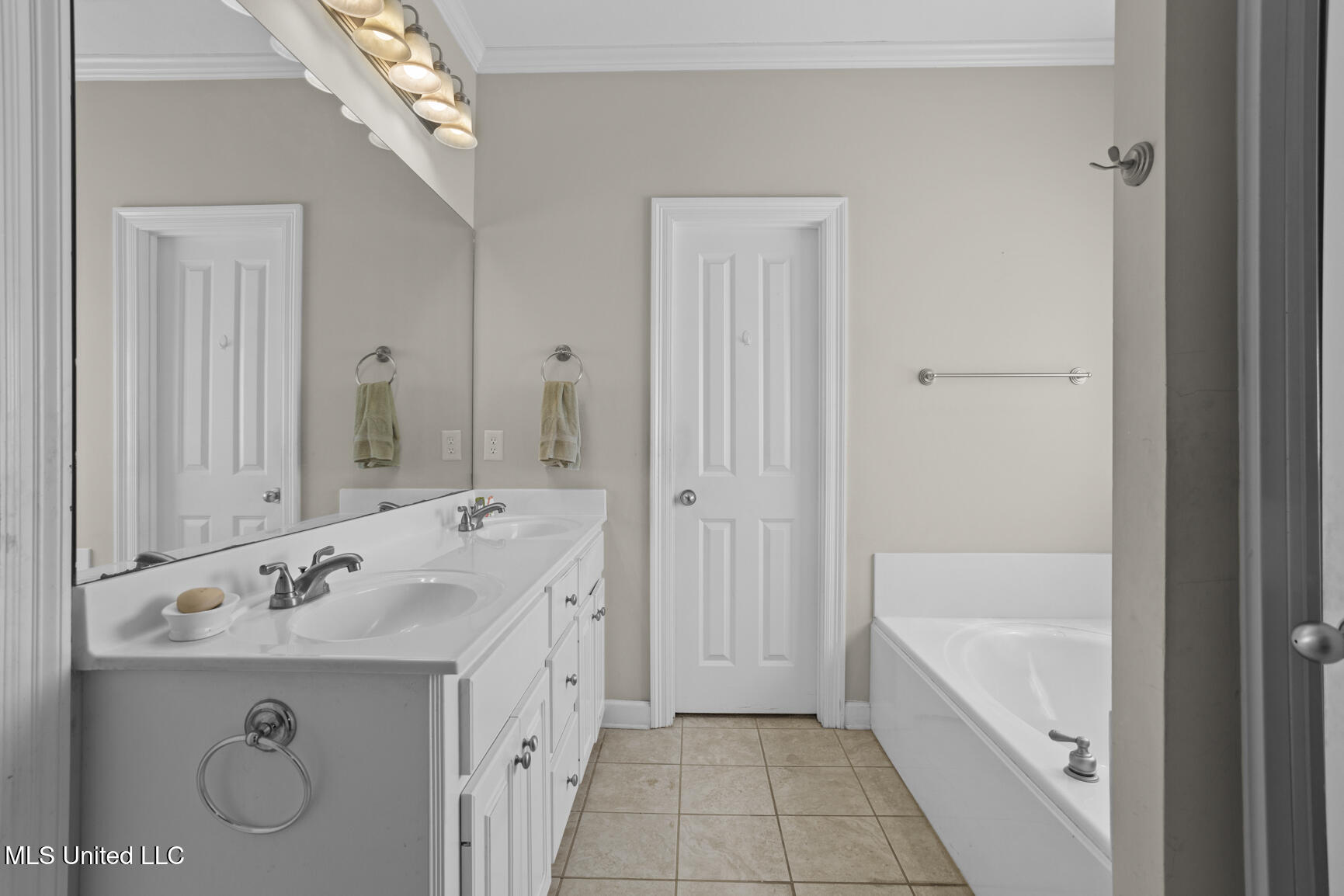 113 Susan Lane Property Photo 17