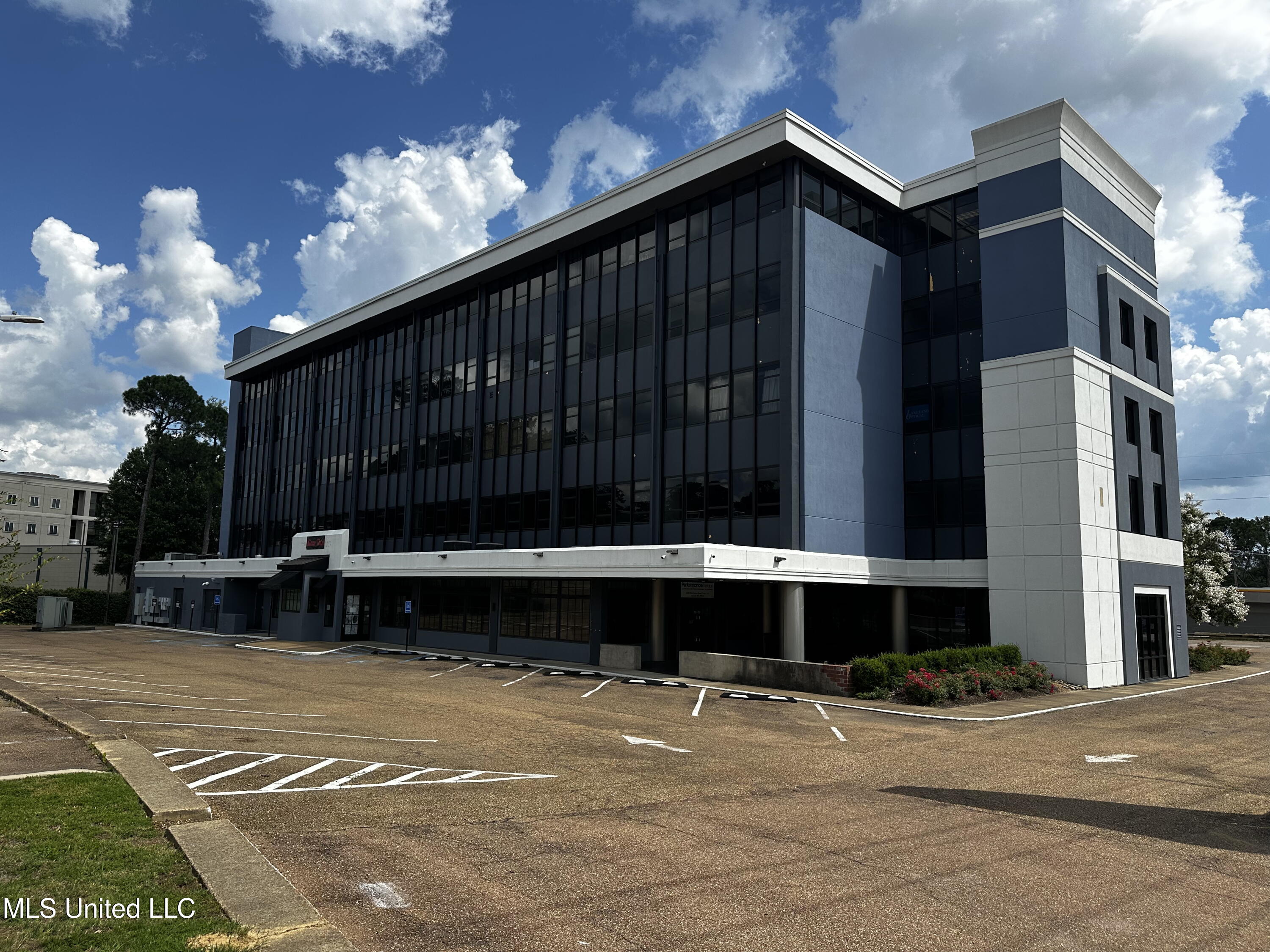 3000 Old Canton Road Property Photo 1