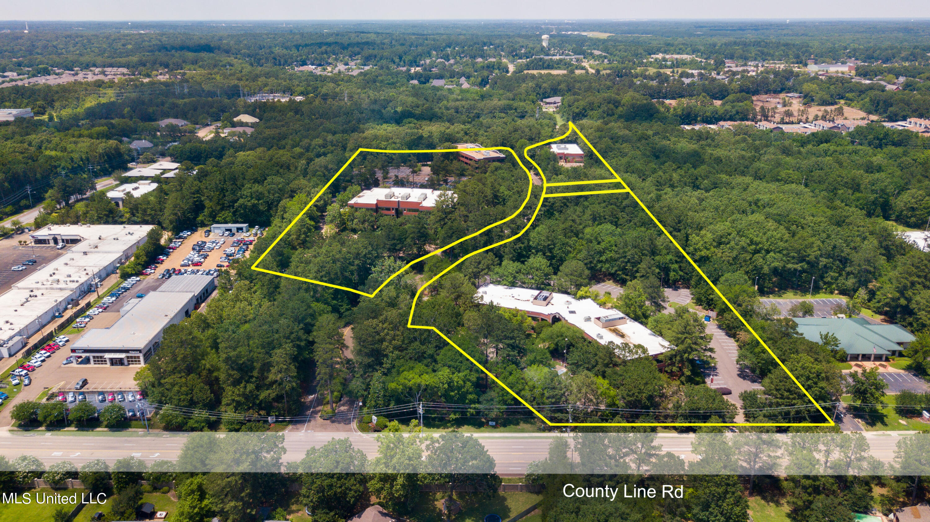 750 Woodlands Parkway Property Photo 5