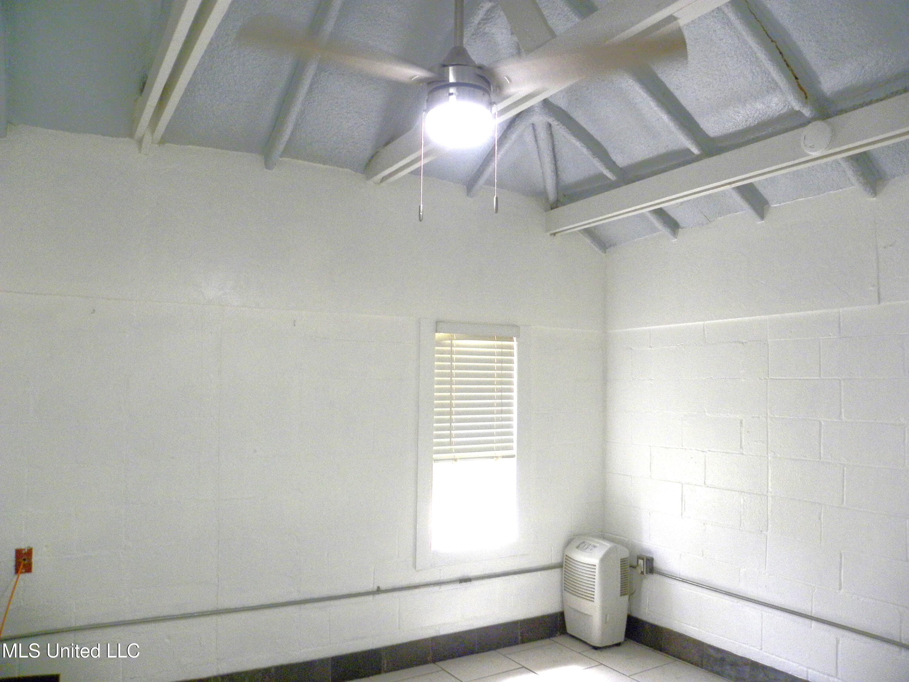 2096 Pat Lane Property Photo 15