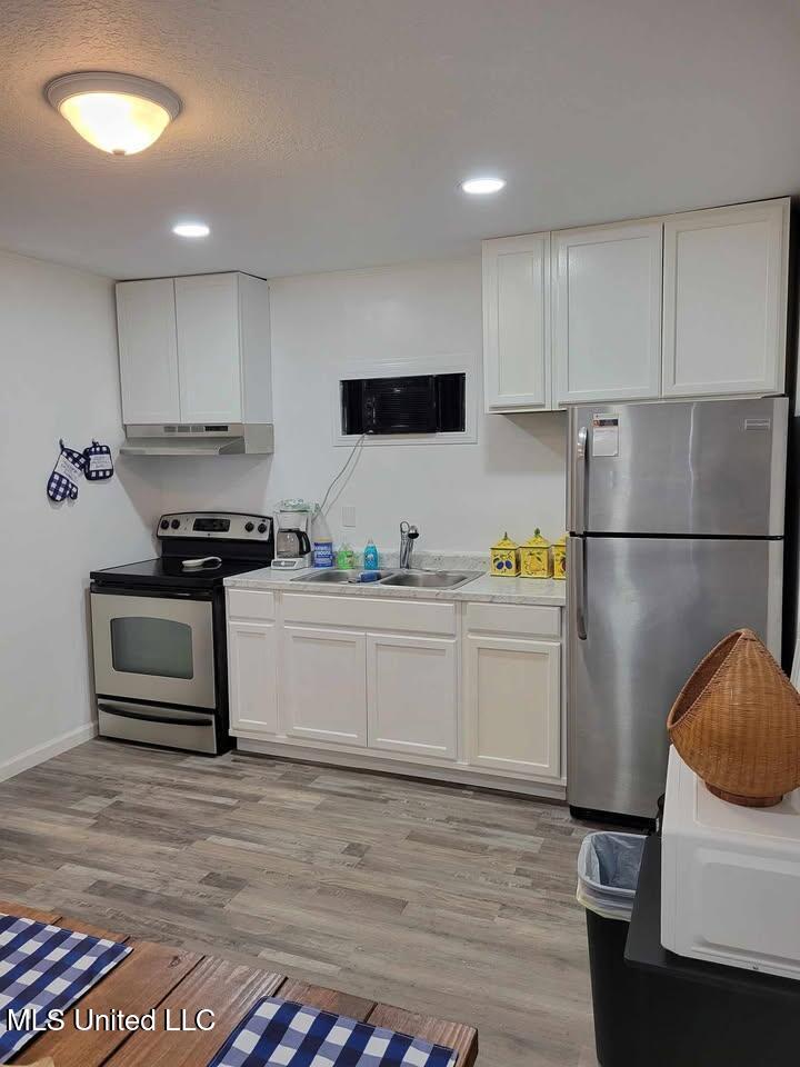 205 Dobbins Avenue Property Photo 1