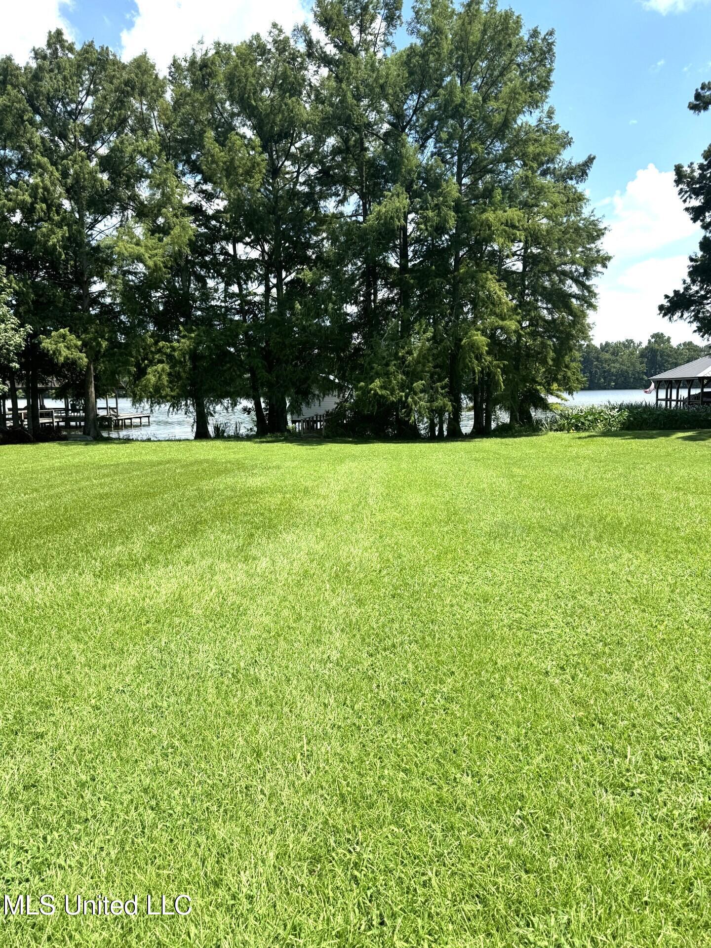 1603 Highway 568 Property Photo 3