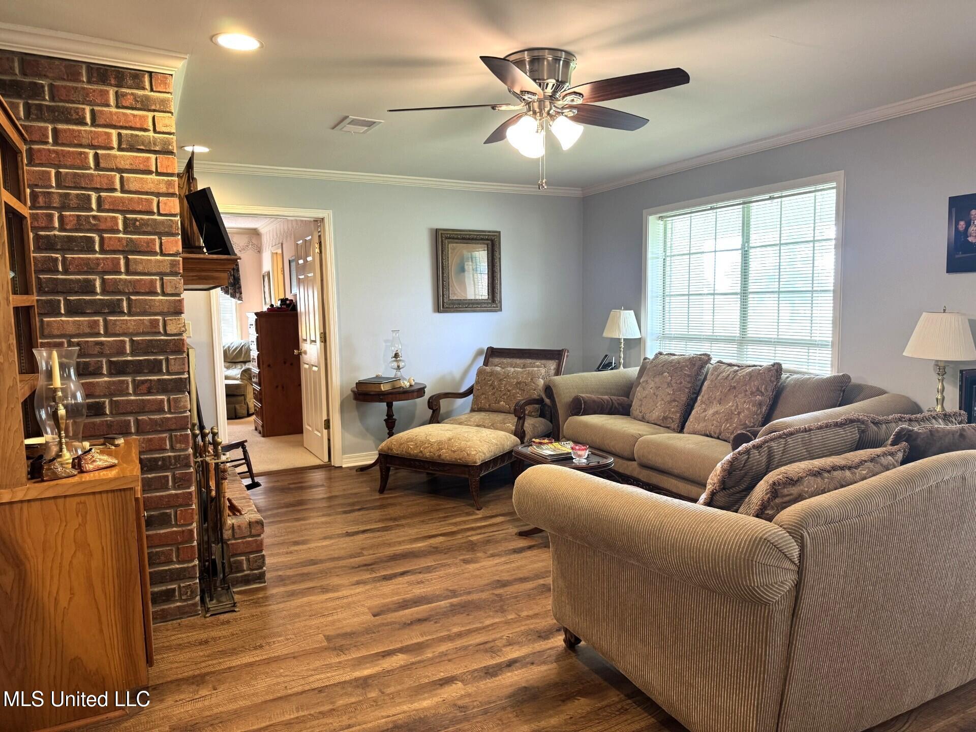 1603 Highway 568 Property Photo 9