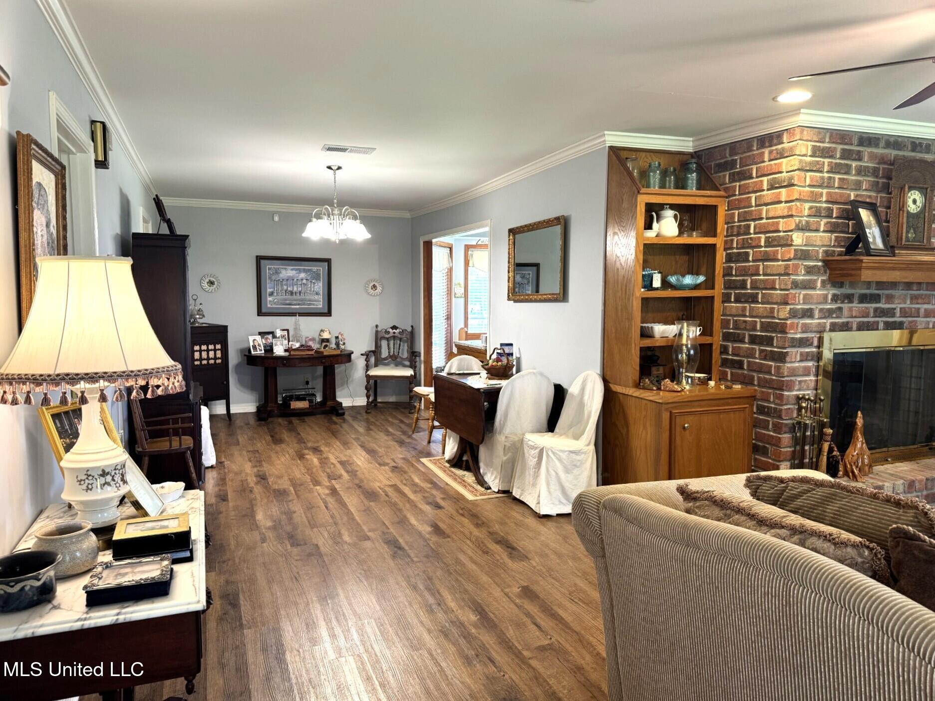 1603 Highway 568 Property Photo 11