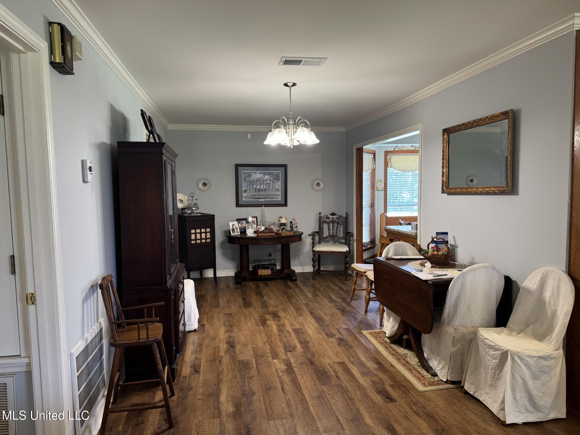 1603 Highway 568 Property Photo 12