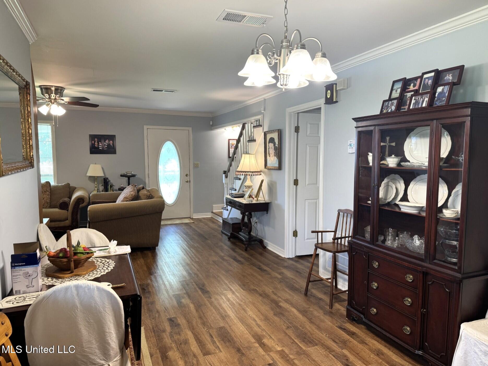1603 Highway 568 Property Photo 13