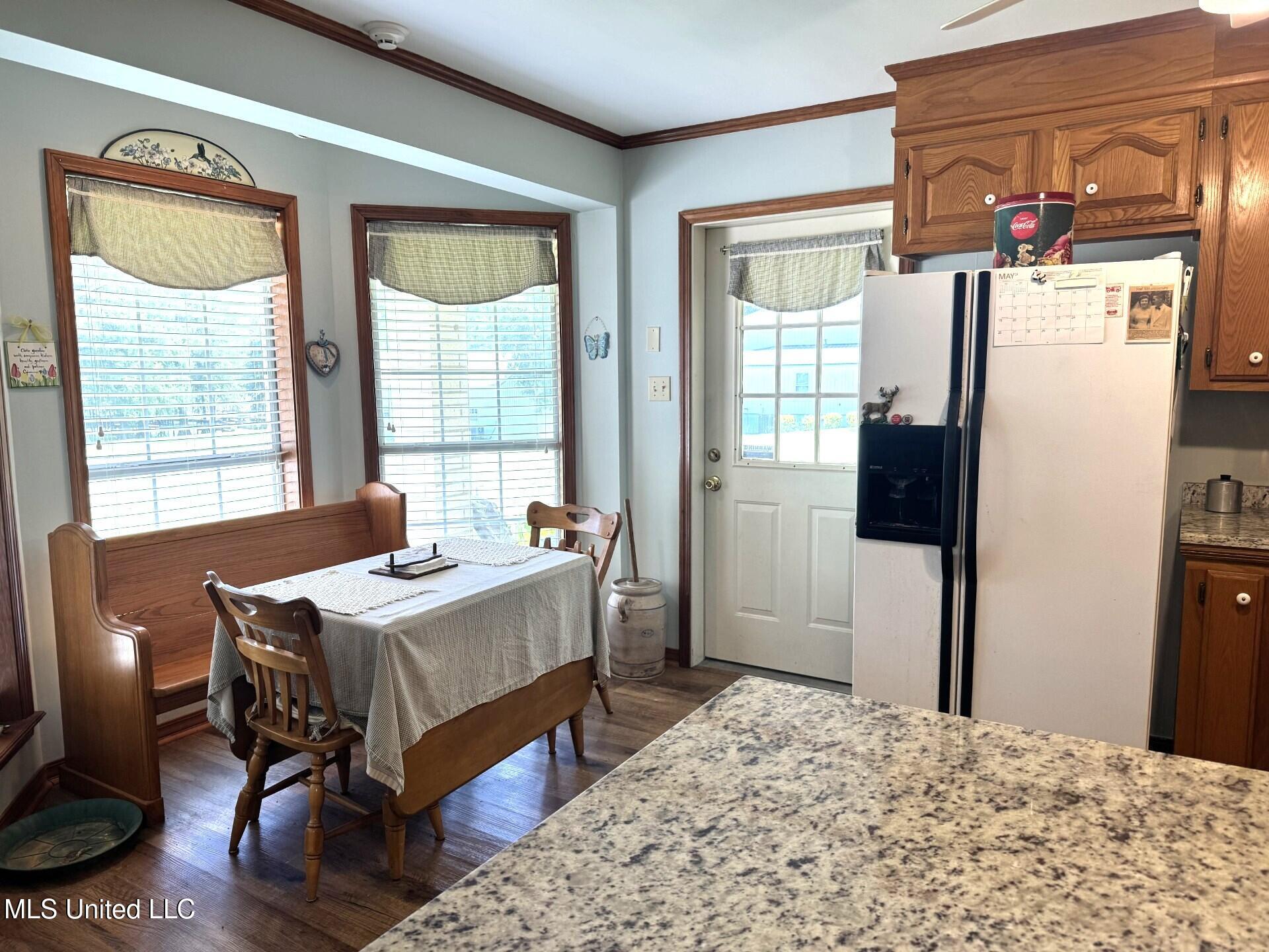1603 Highway 568 Property Photo 14