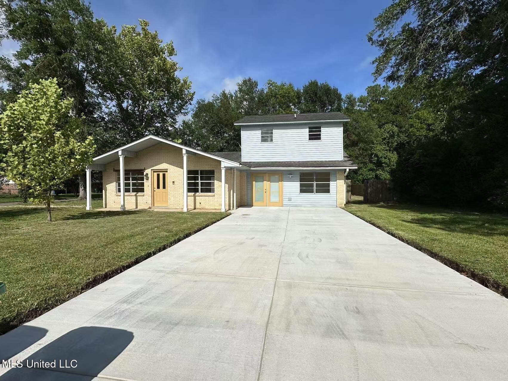7616 Newton Drive Drive Property Photo 1