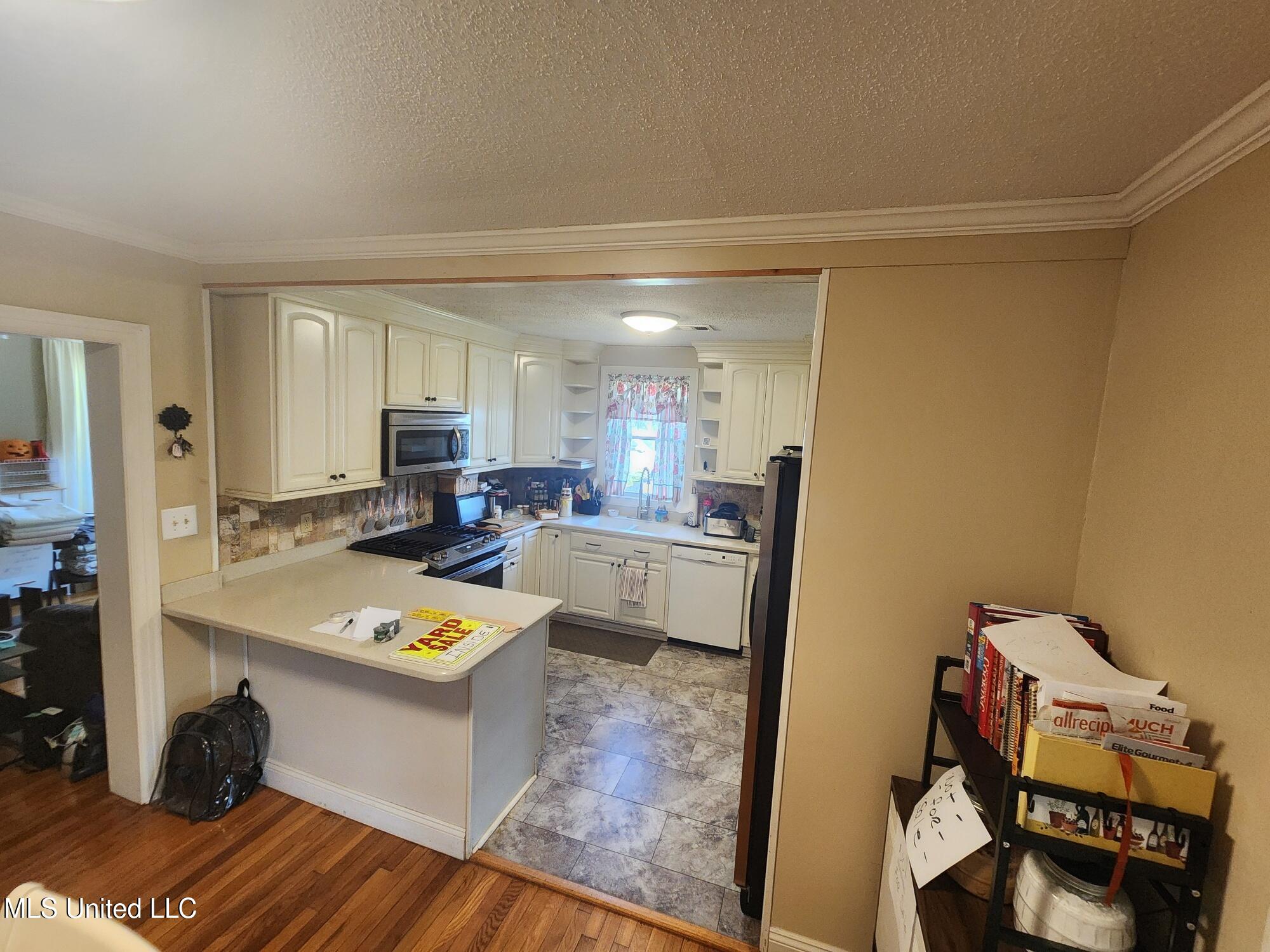 301 Hopson Street Property Photo 5