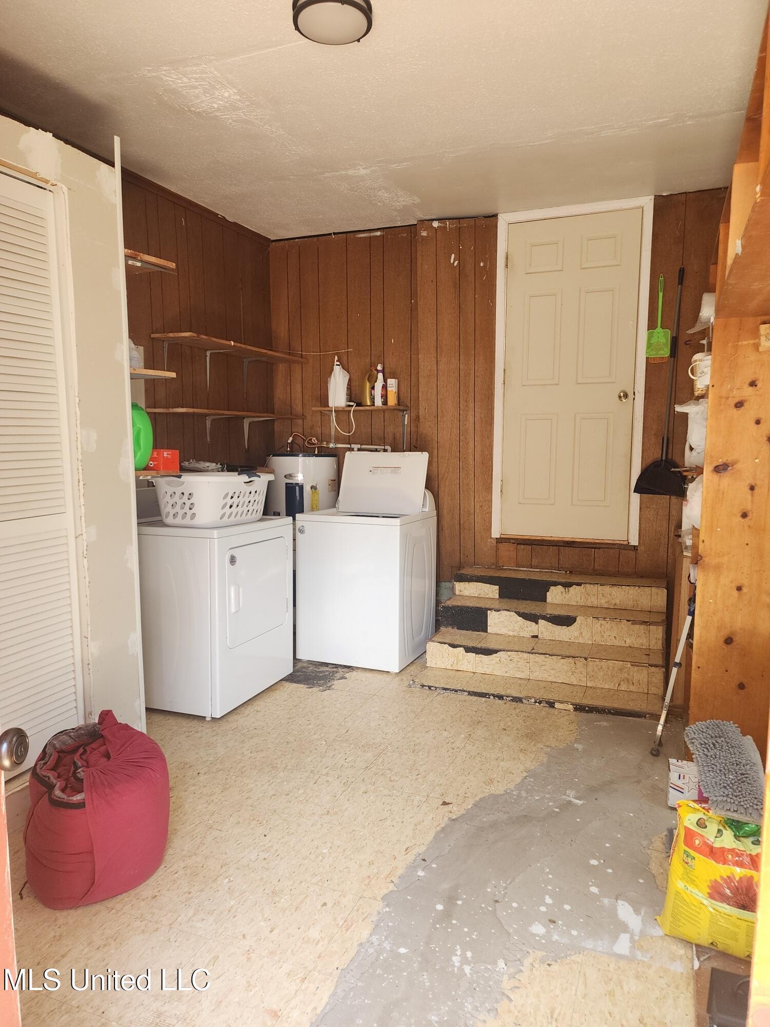 301 Hopson Street Property Photo 8