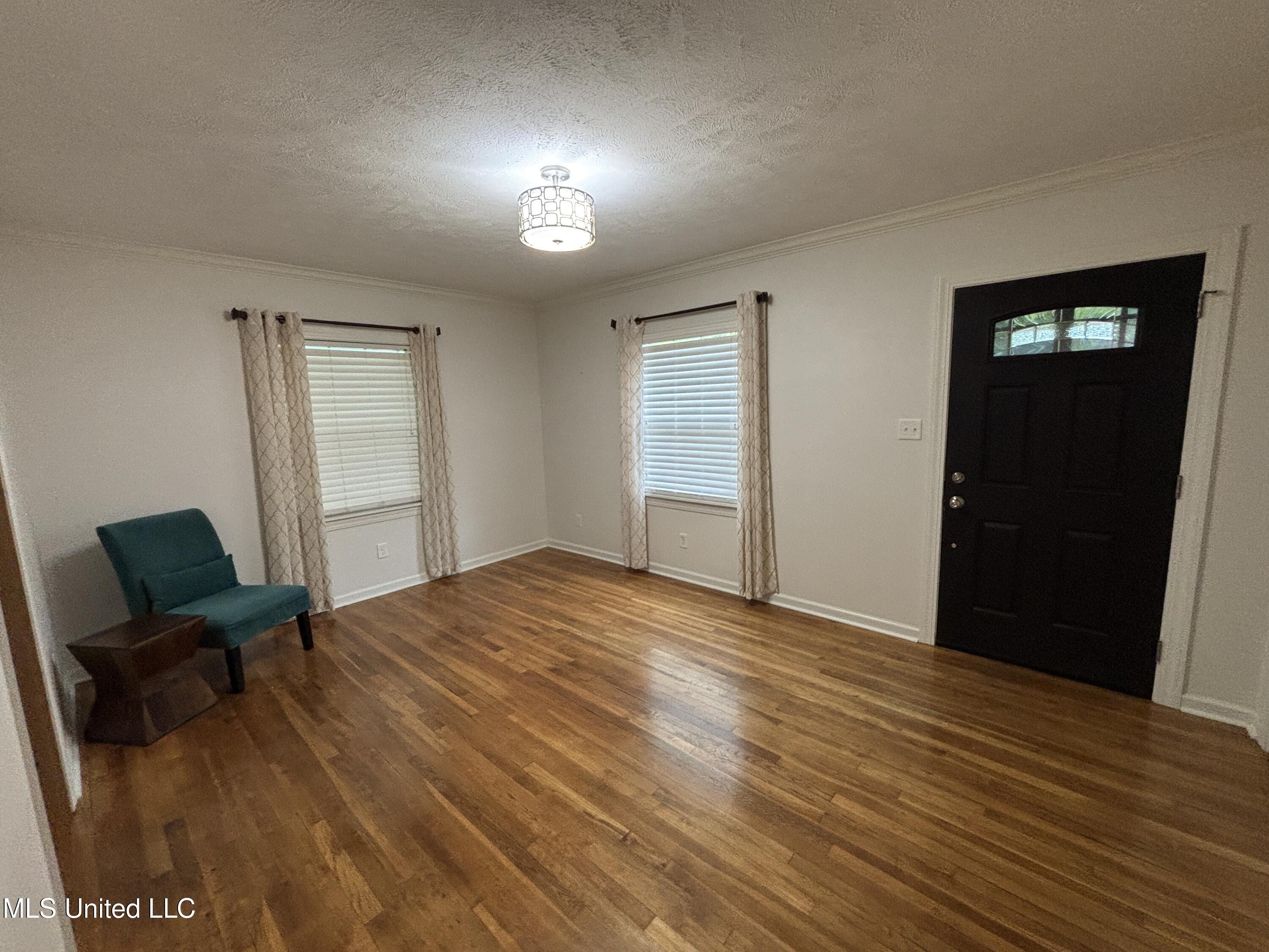 265 Lamar Street Property Photo 7