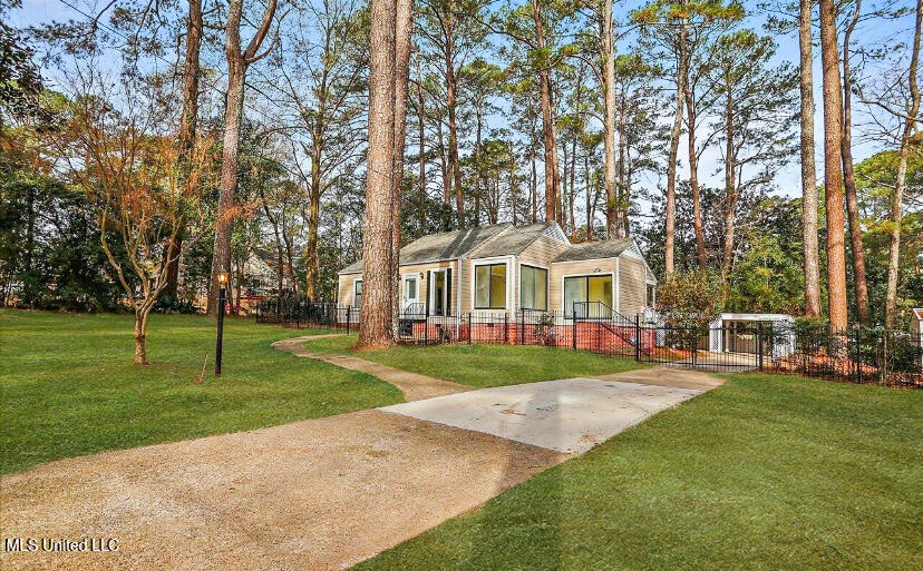 410 Alta Woods Boulevard Property Photo 1