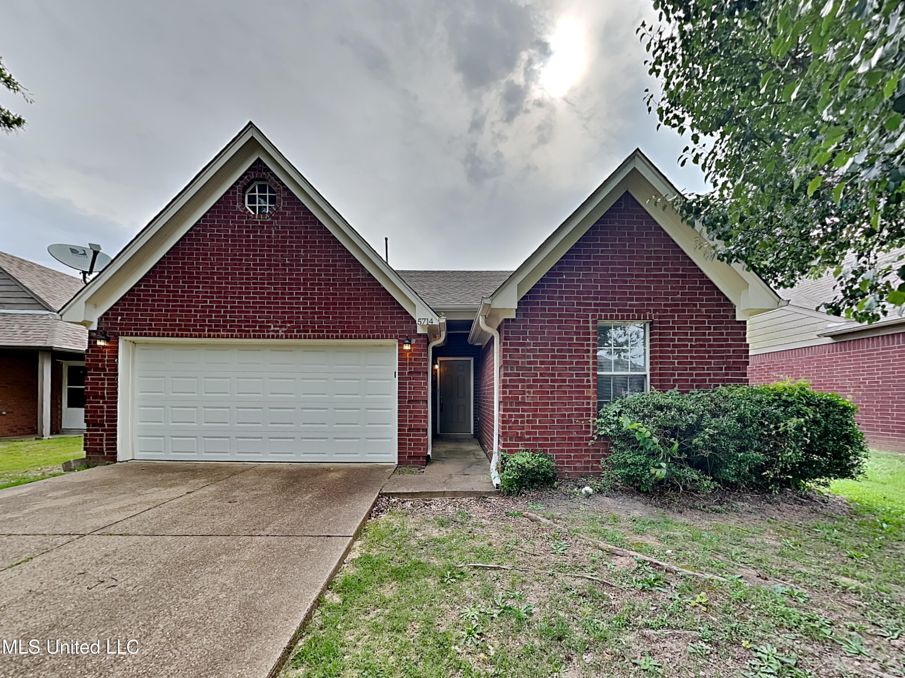 5714 Steffani Drive Property Photo 1