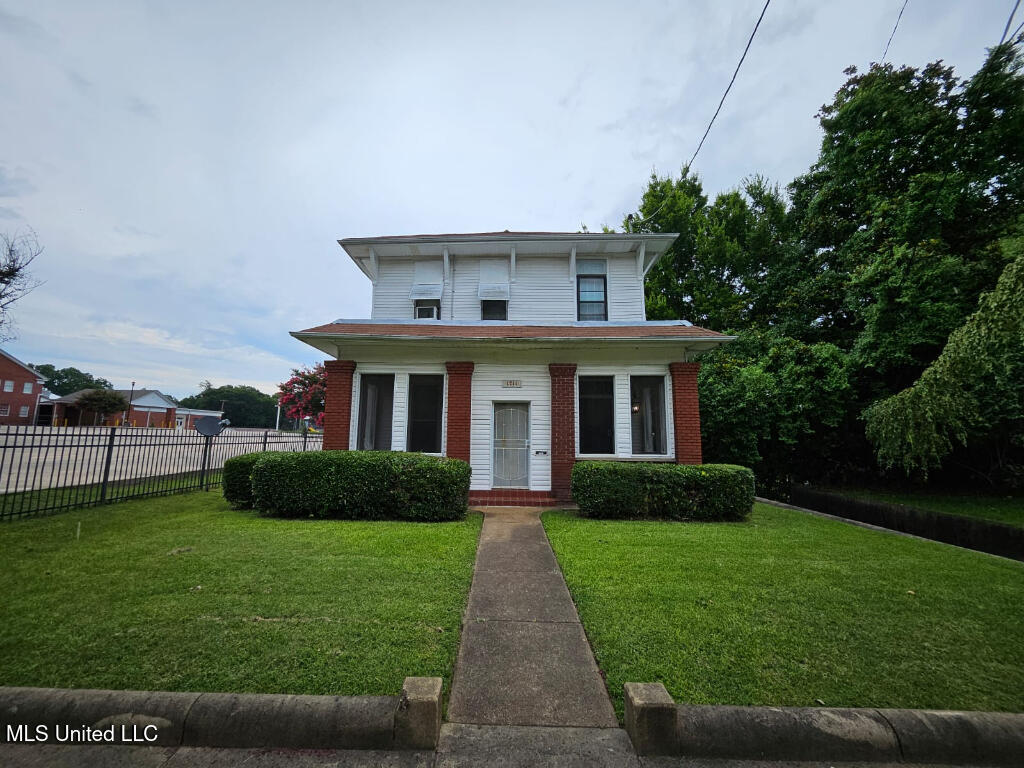 1711 Cherry Street Property Photo 1