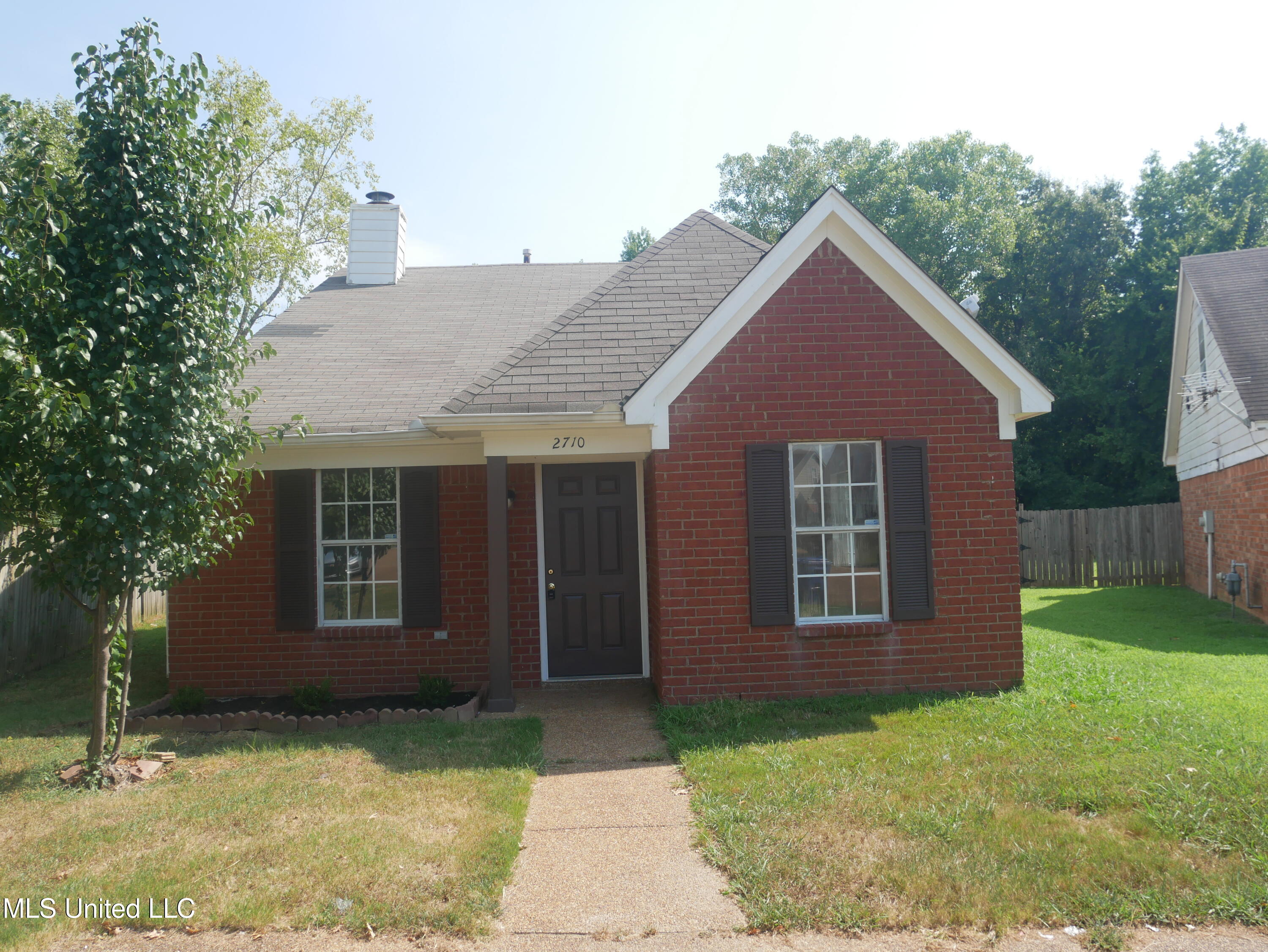 2710 Kentwood Cove Property Photo 1