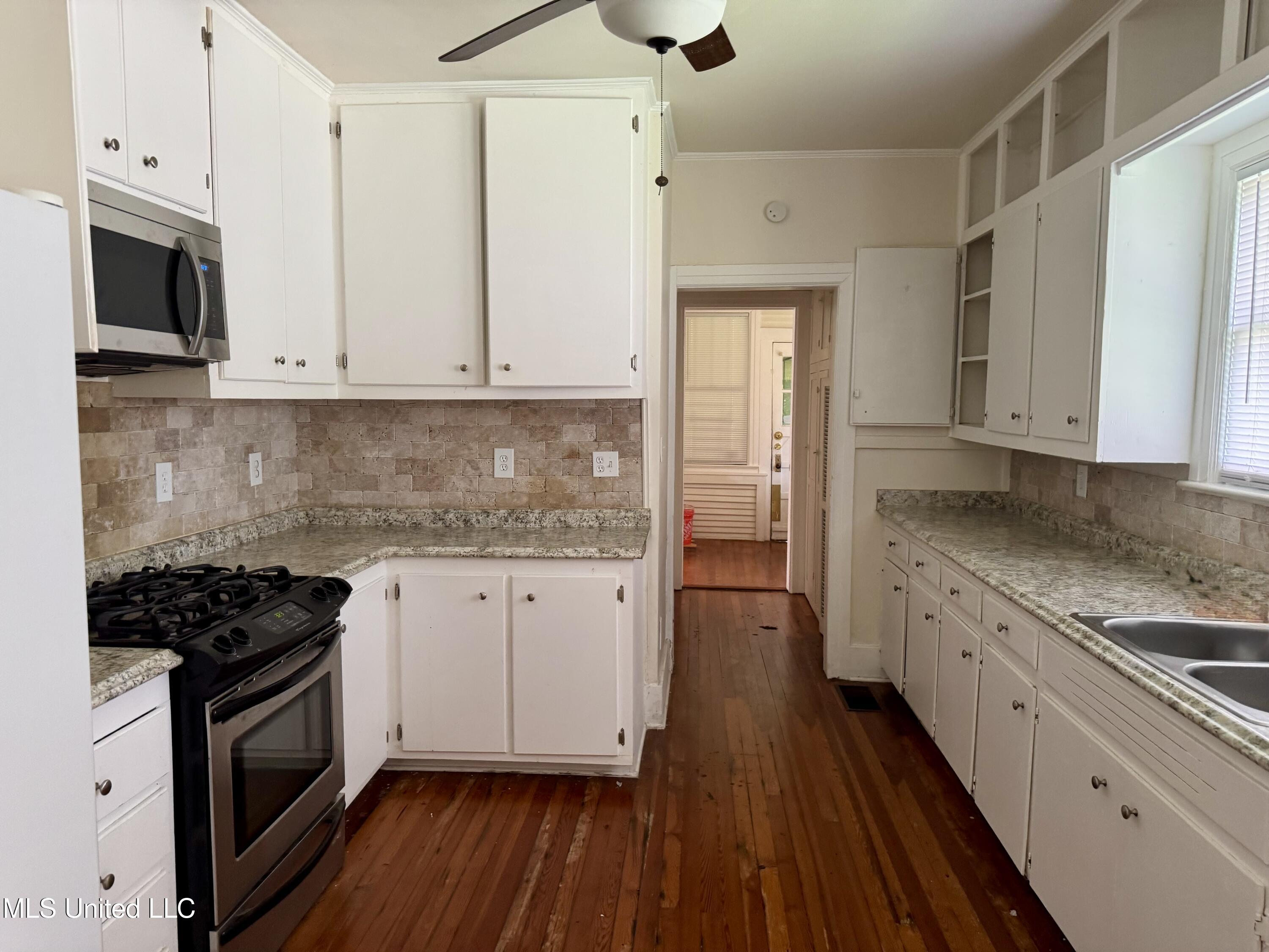 4304 Council Circle Property Photo 12