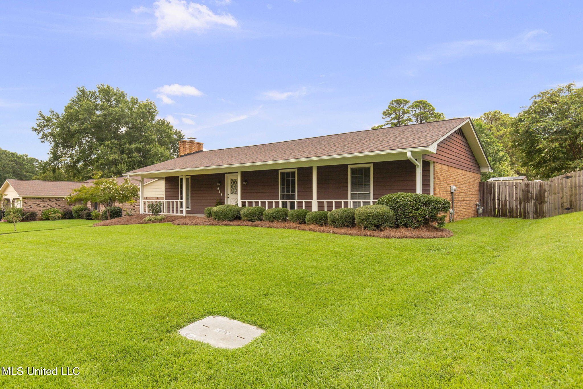 668 Bruin Avenue Property Photo 2