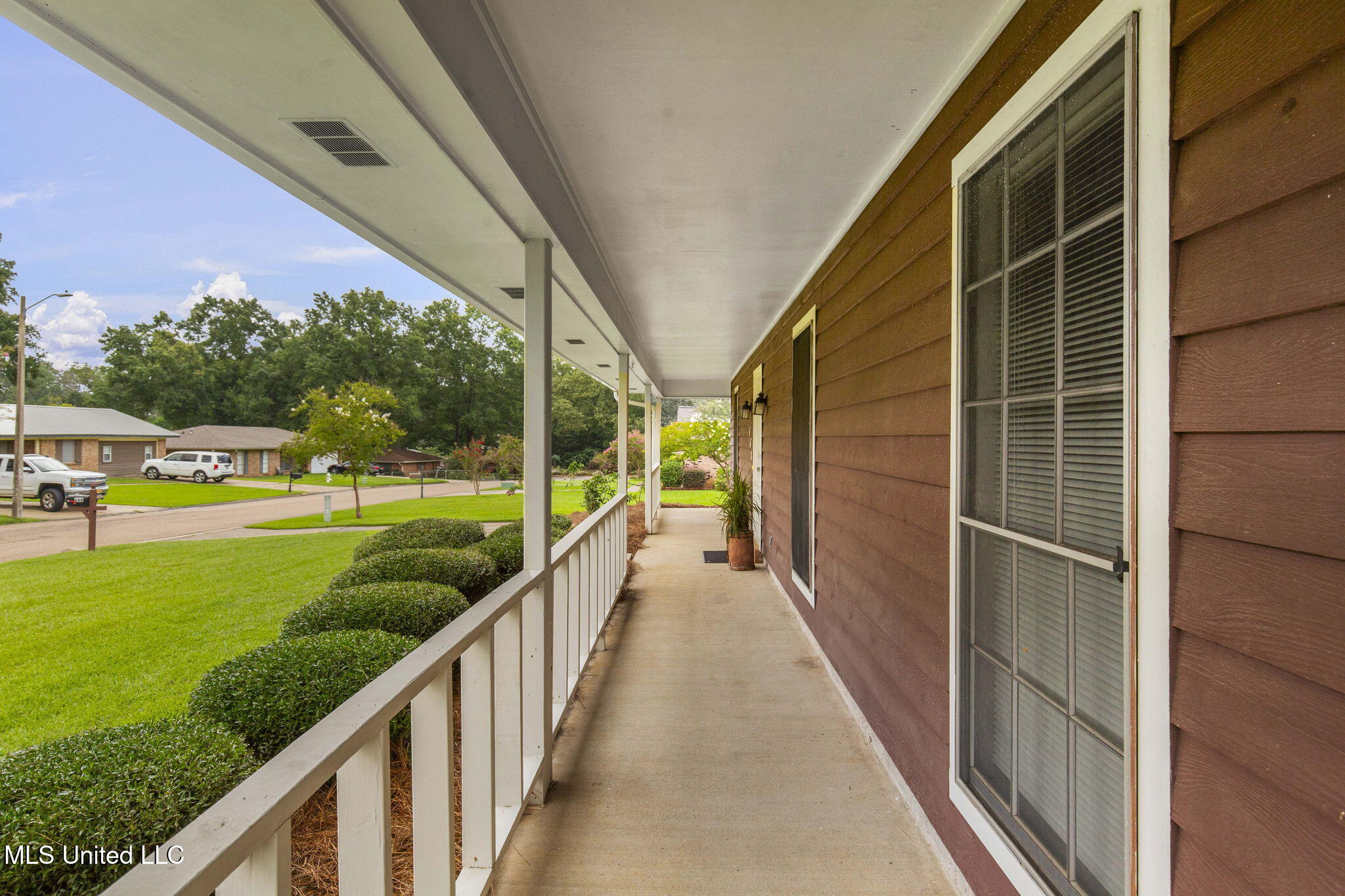 668 Bruin Avenue Property Photo 4