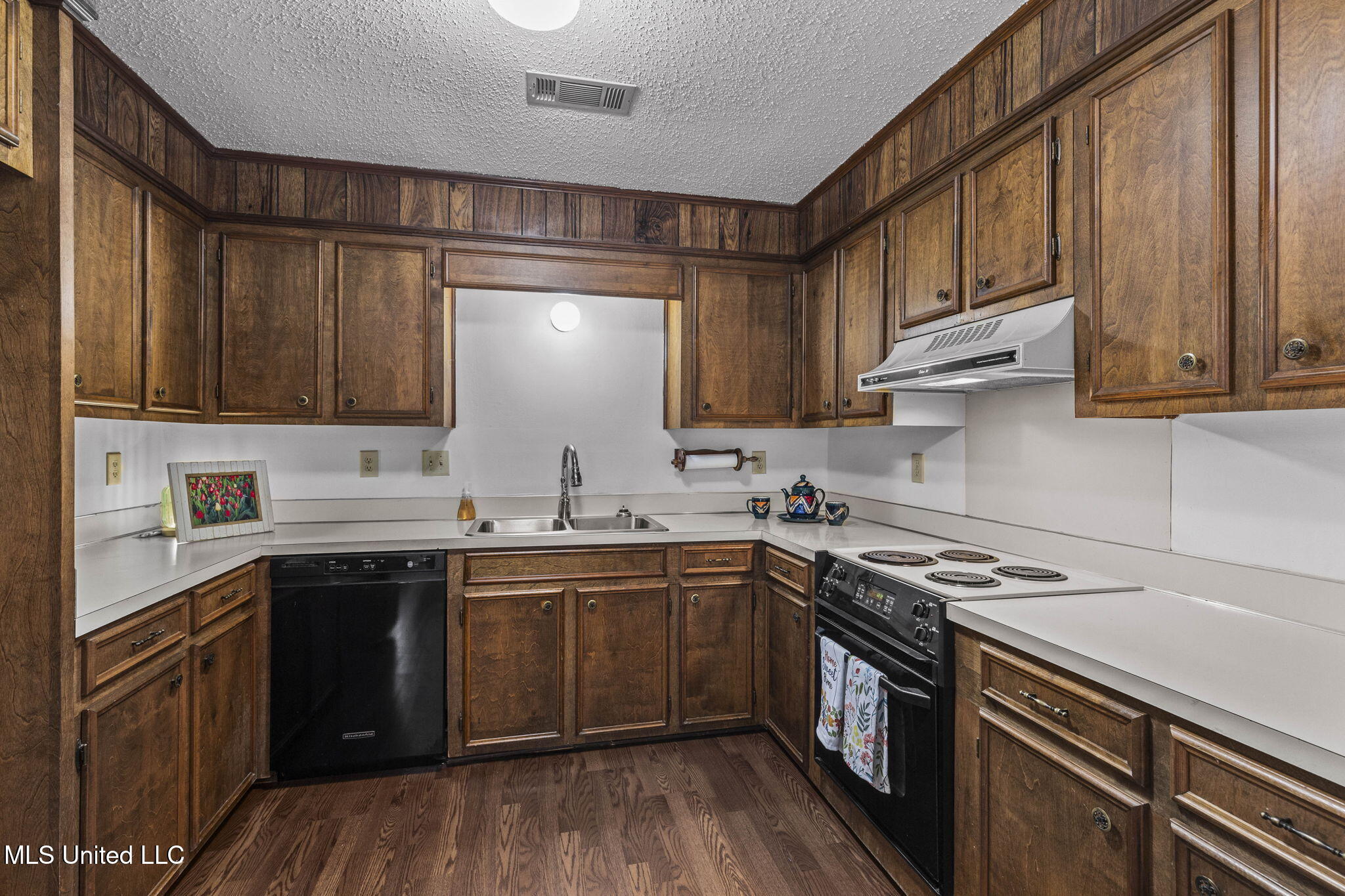 668 Bruin Avenue Property Photo 13