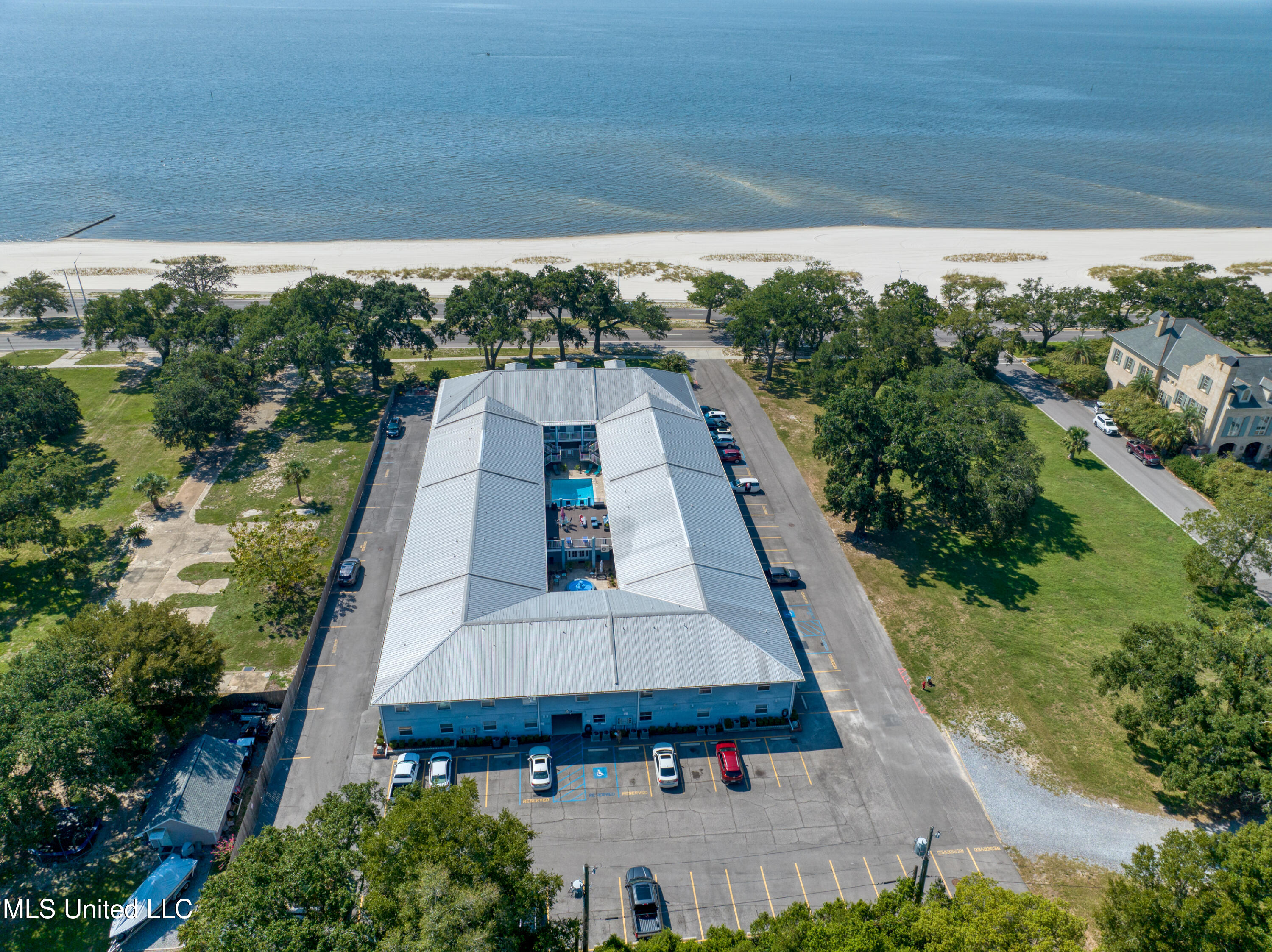 1282 Beach Boulevard Property Photo 2