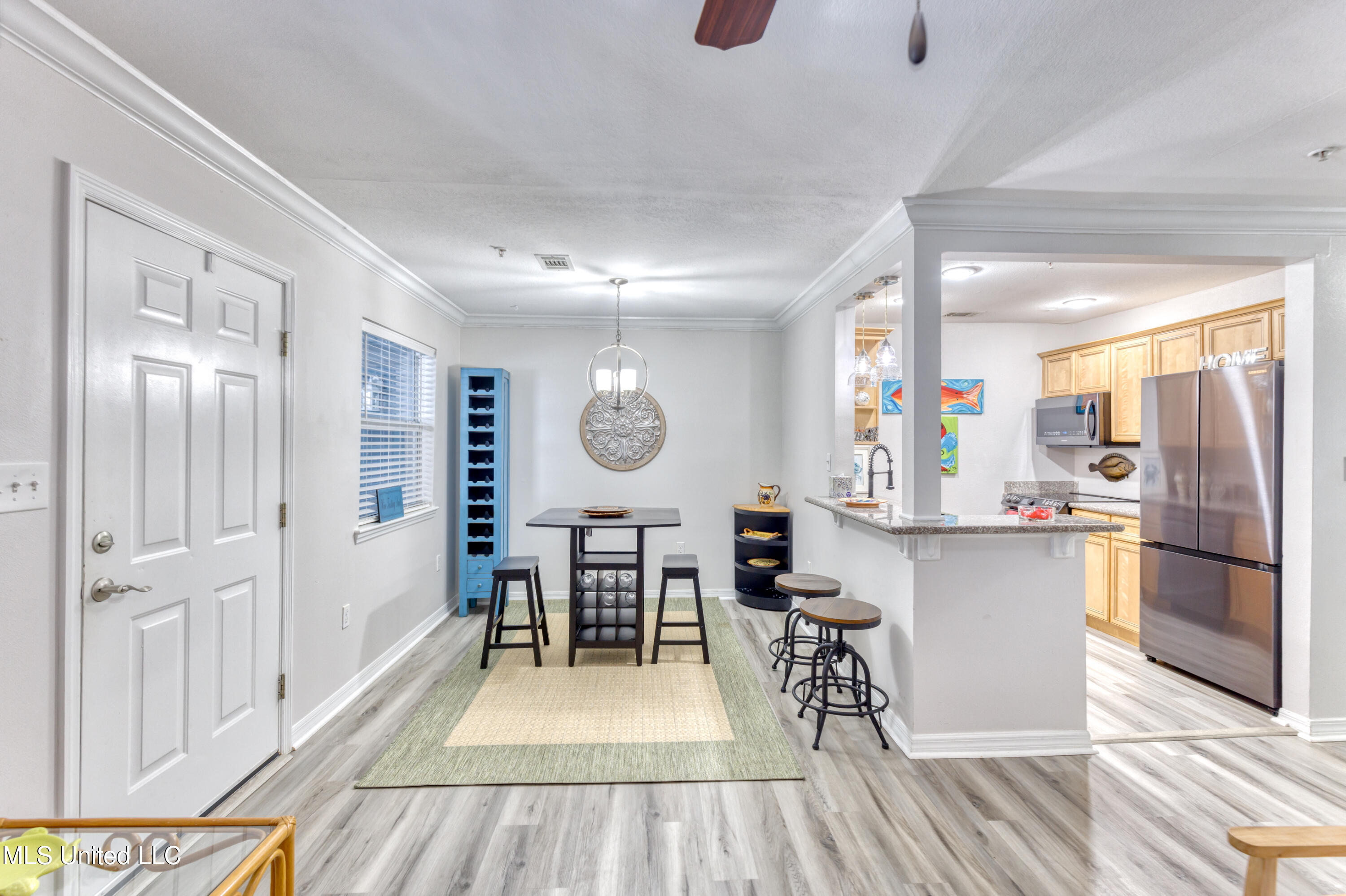 1282 Beach Boulevard Property Photo 4