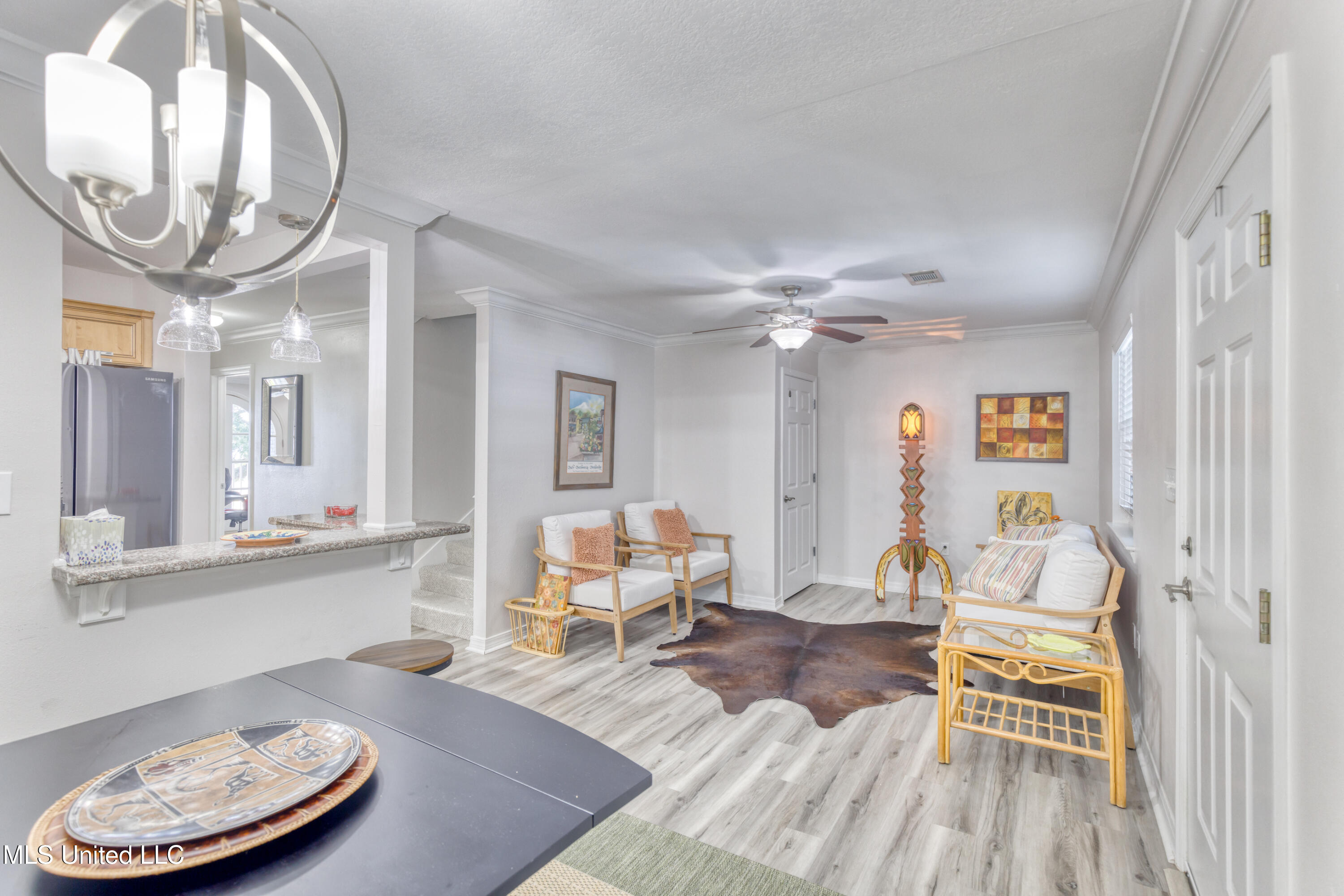 1282 Beach Boulevard Property Photo 5