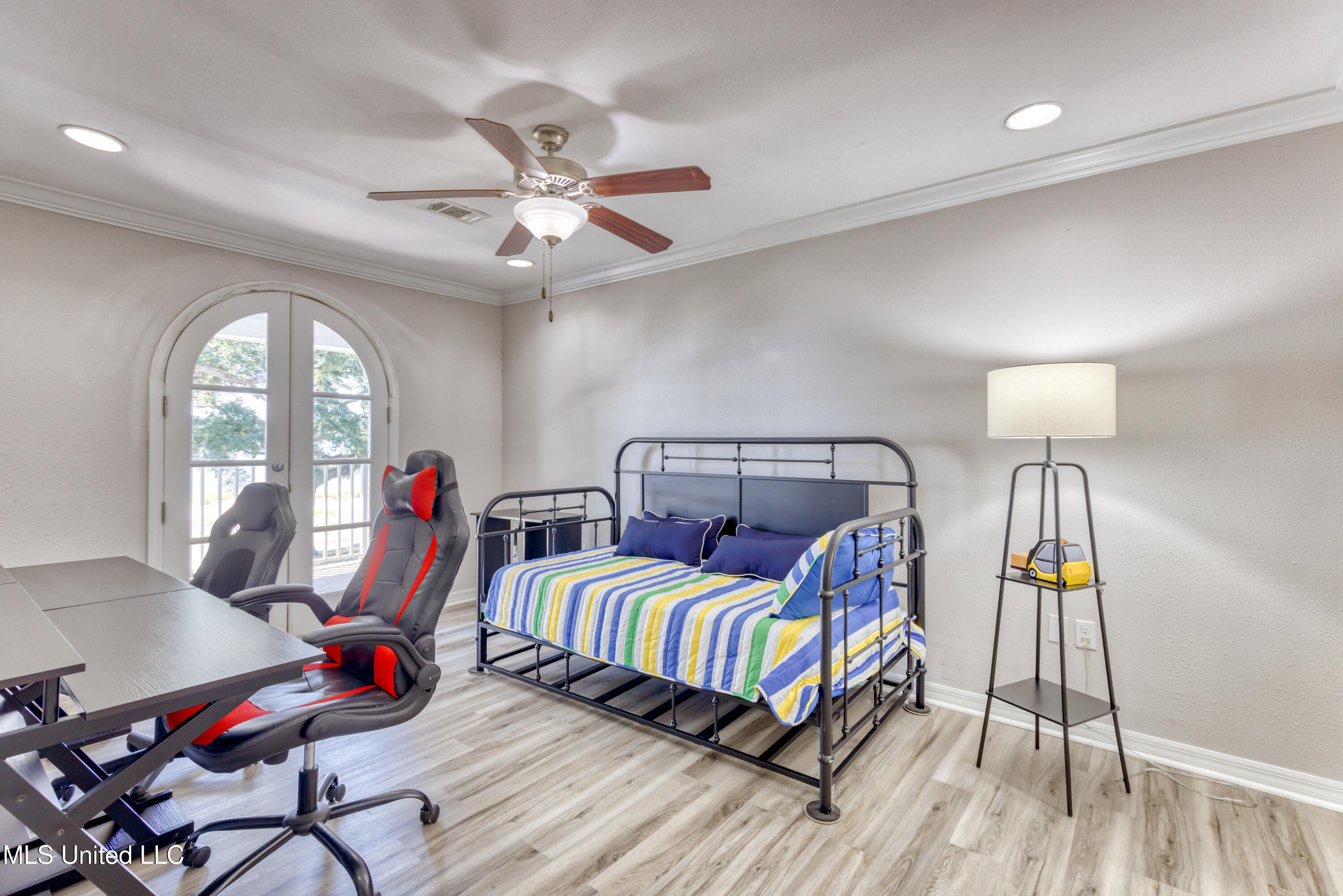 1282 Beach Boulevard Property Photo 9