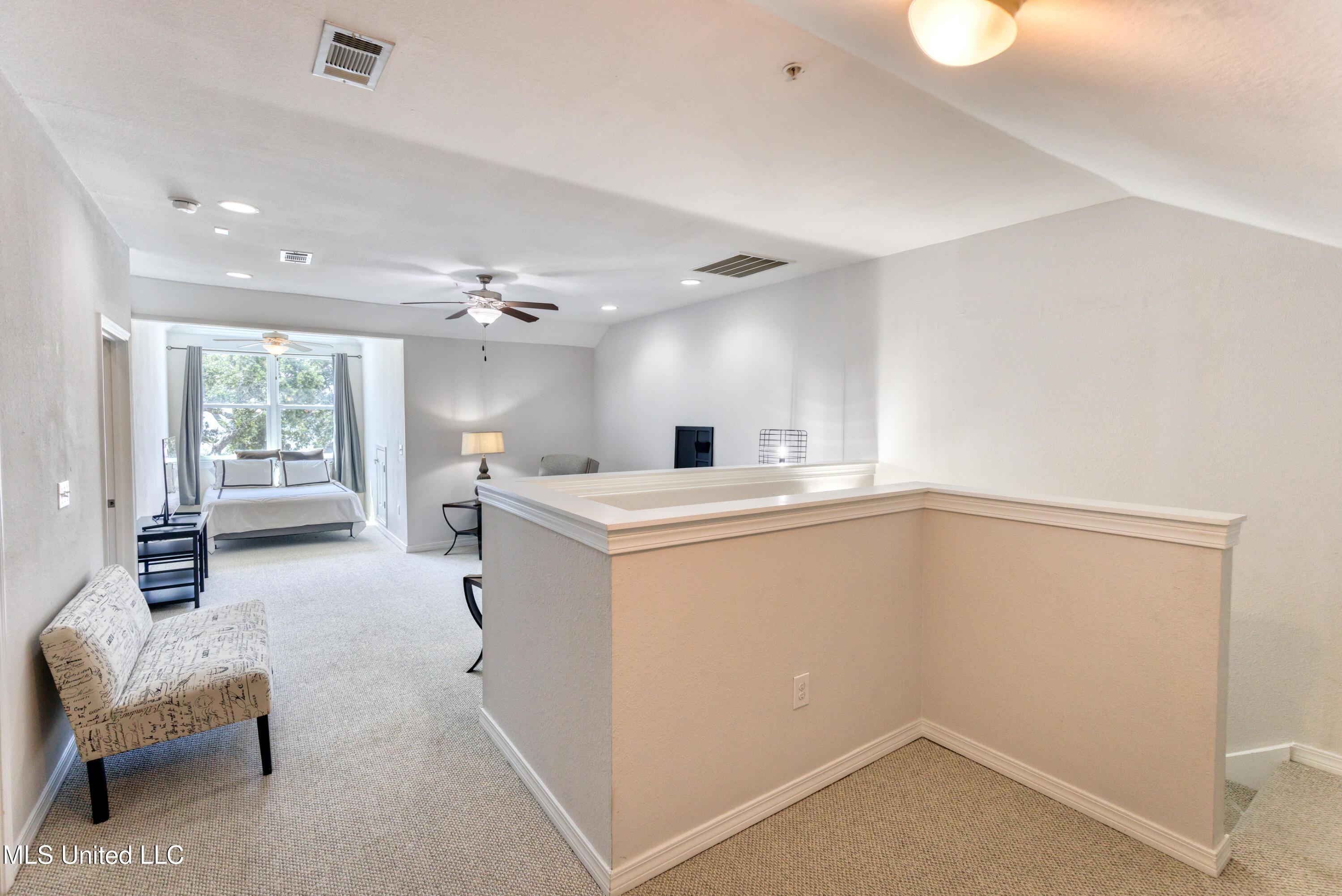 1282 Beach Boulevard Property Photo 12