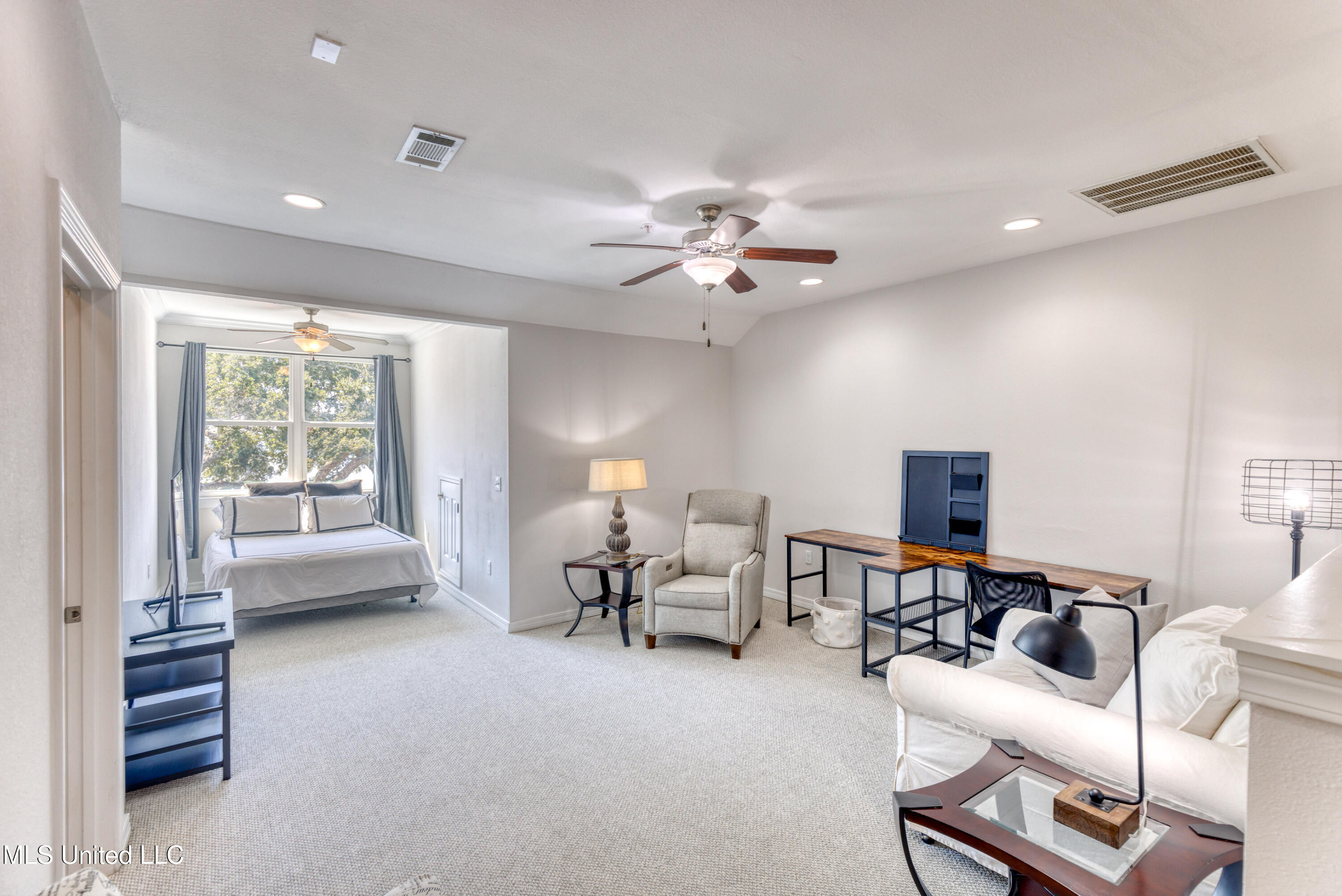 1282 Beach Boulevard Property Photo 13