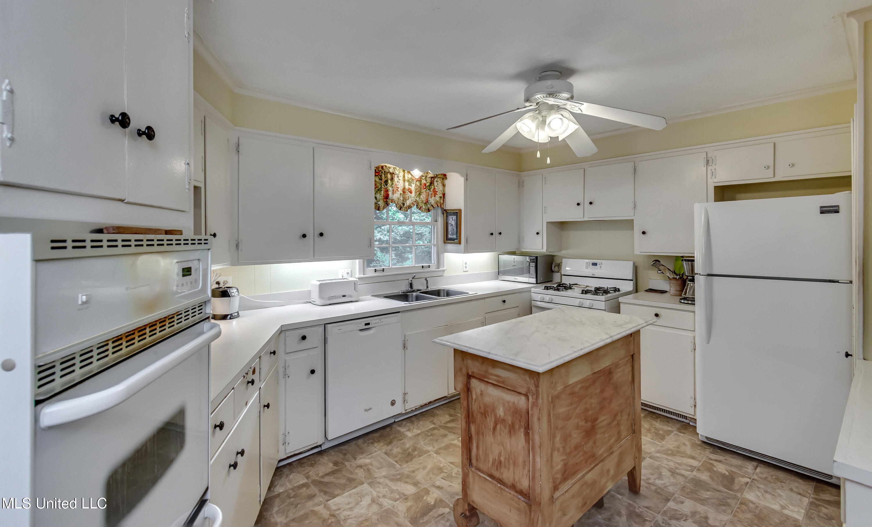 5348 Venetian Way Property Photo 12