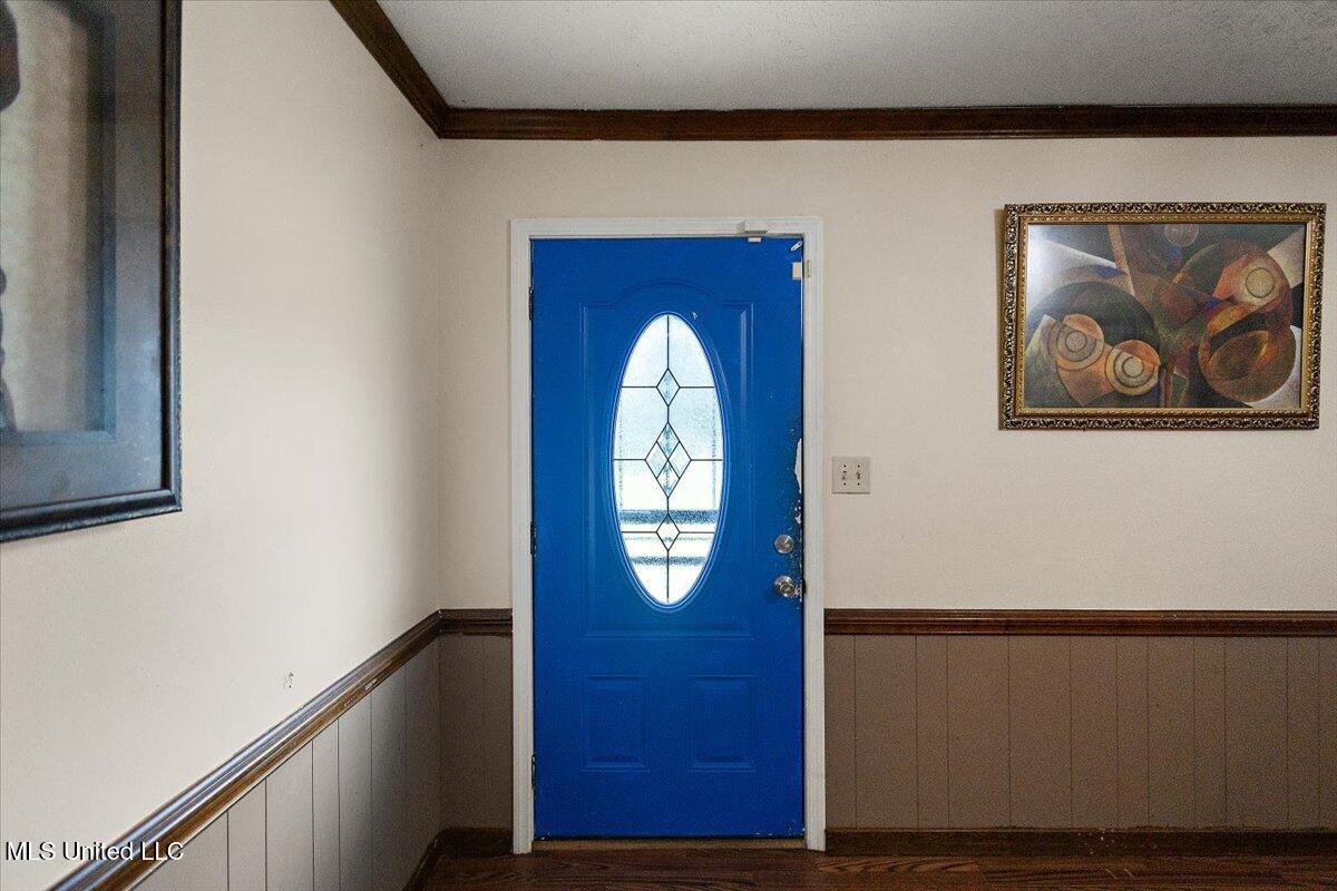 5001 Raintree Drive Property Photo 5