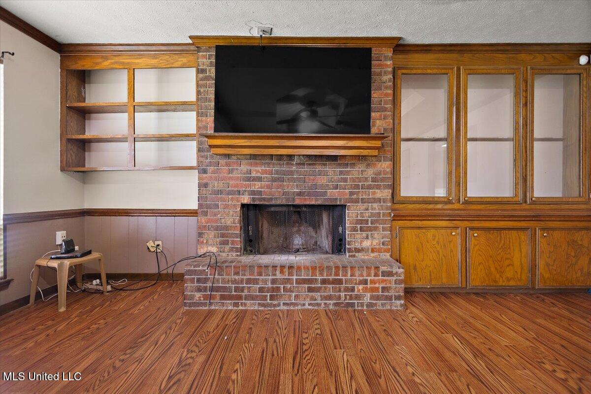 5001 Raintree Drive Property Photo 8