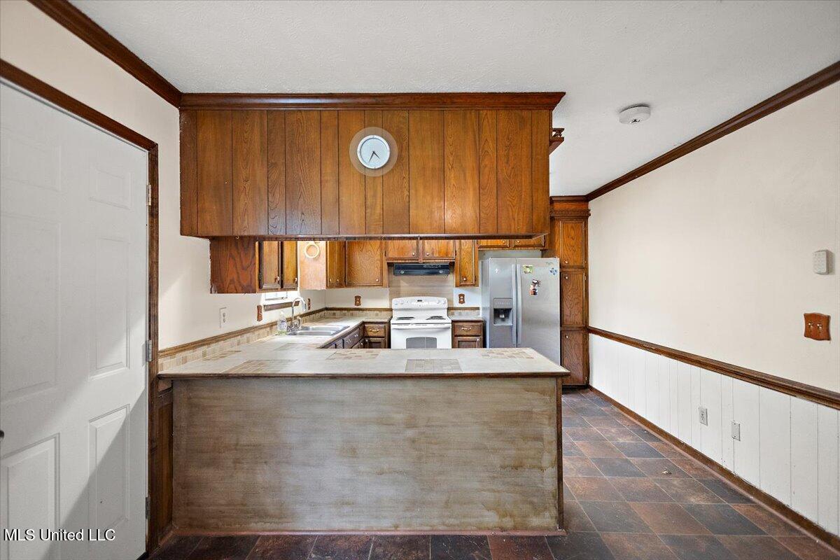 5001 Raintree Drive Property Photo 11