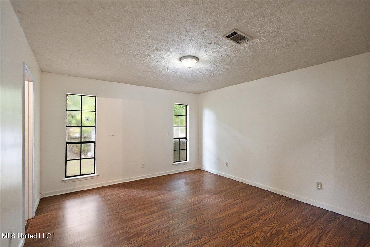 5001 Raintree Drive Property Photo 15