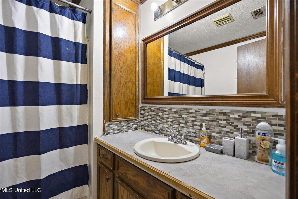 5001 Raintree Drive Property Photo 20