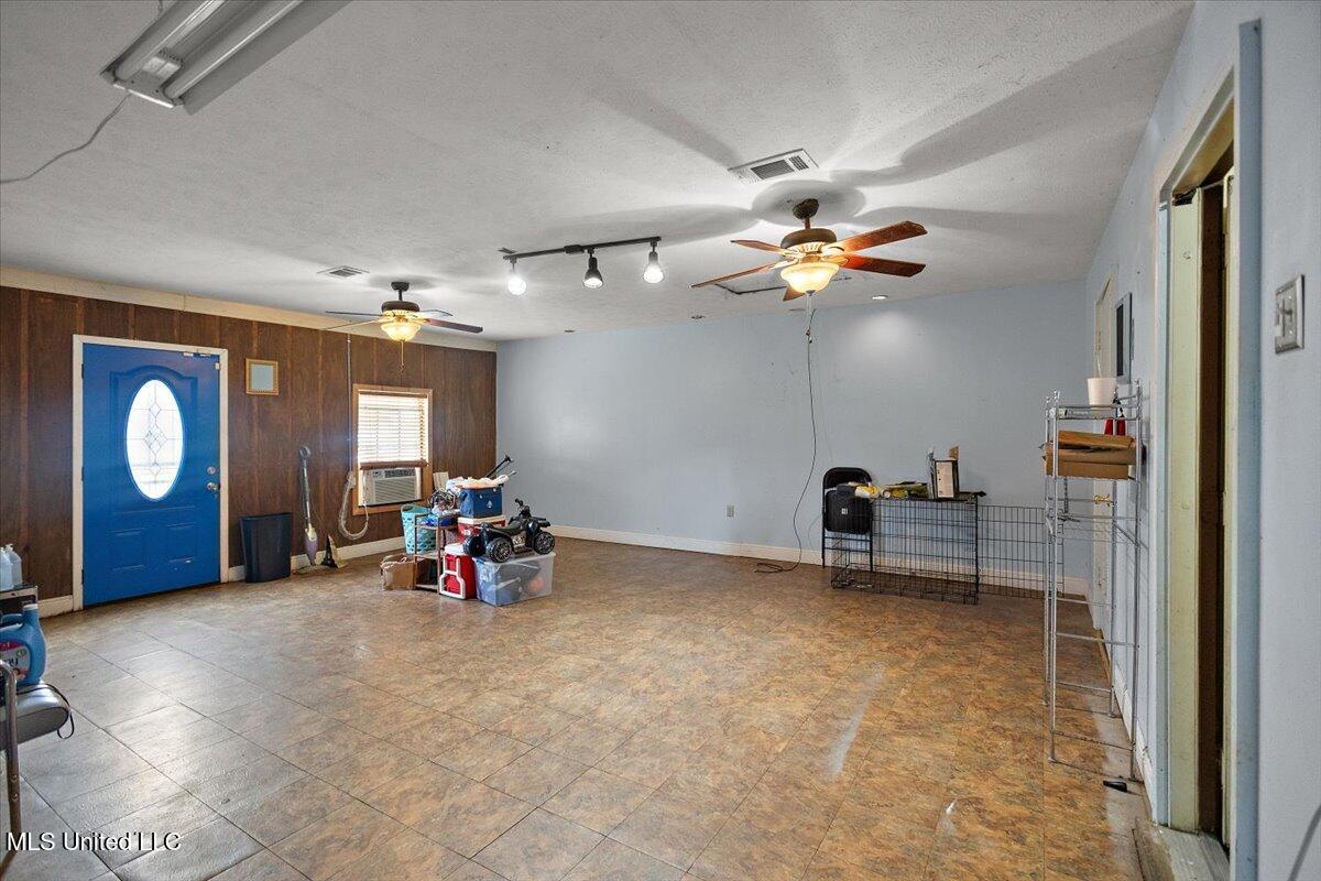 5001 Raintree Drive Property Photo 21