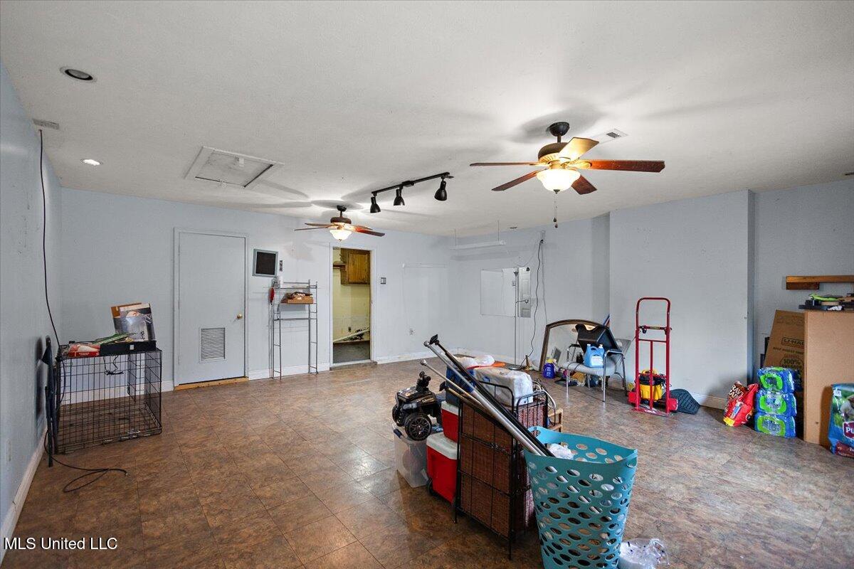 5001 Raintree Drive Property Photo 22