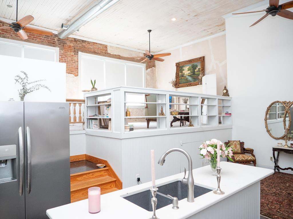 312 Main Street Property Photo 3