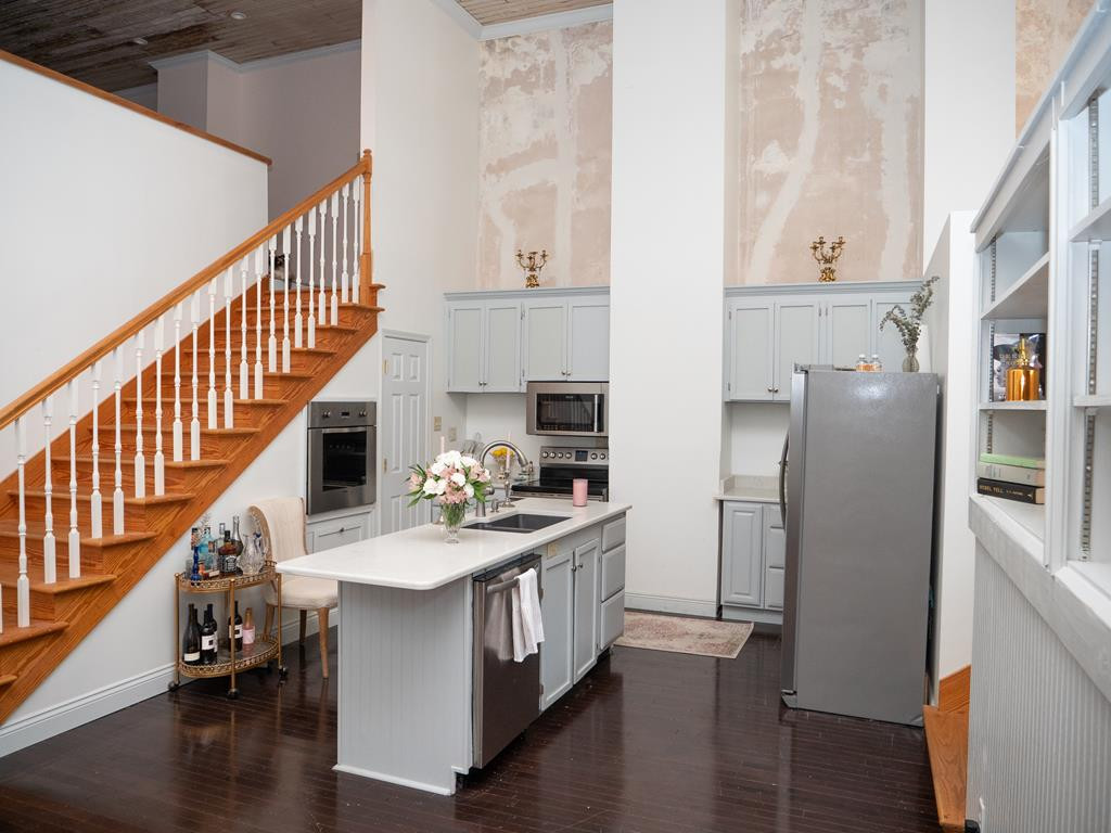 312 Main Street Property Photo 10