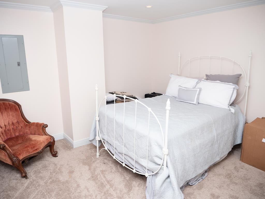 312 Main Street Property Photo 12