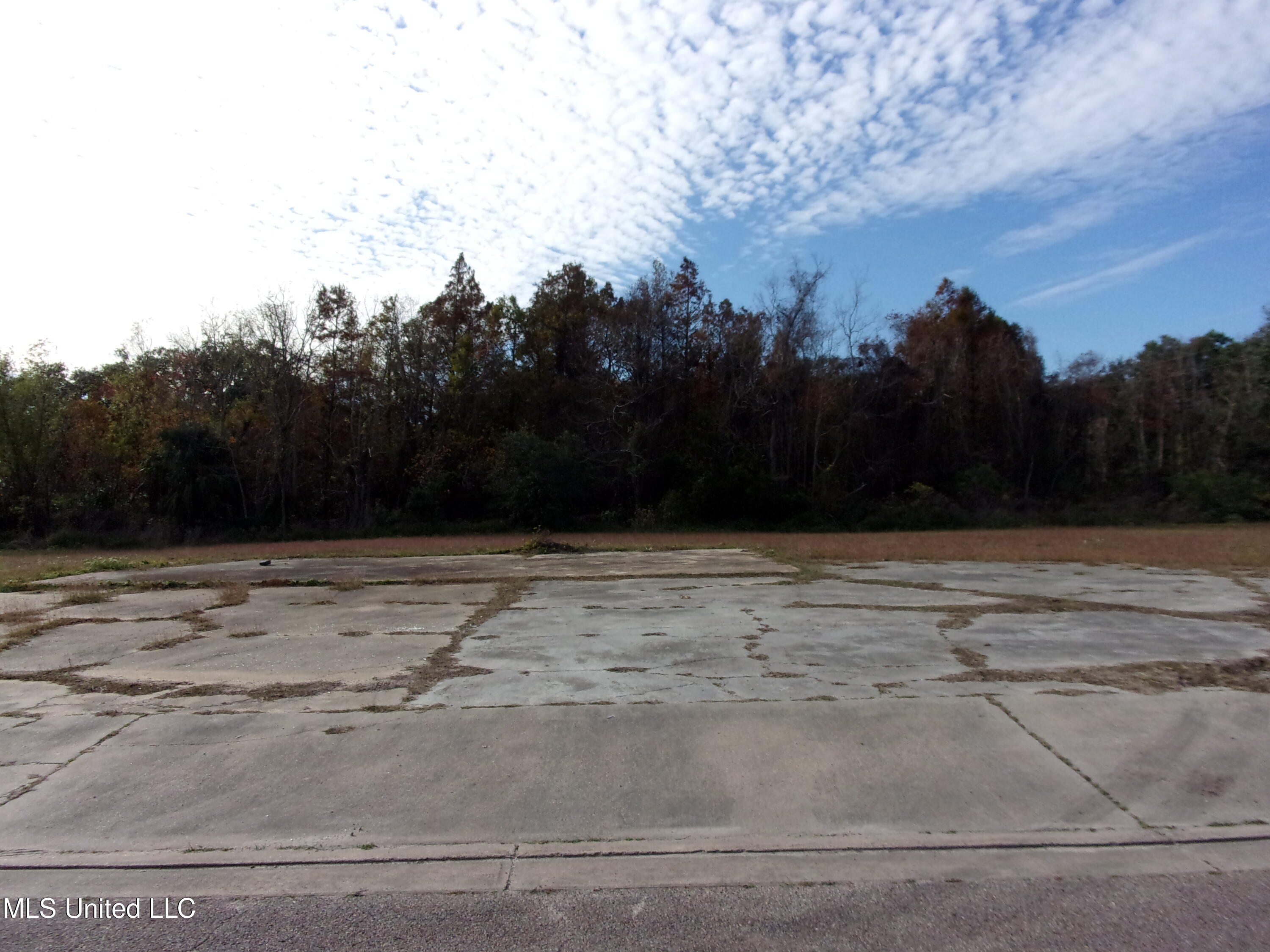 121 Brady Drive Property Photo 1