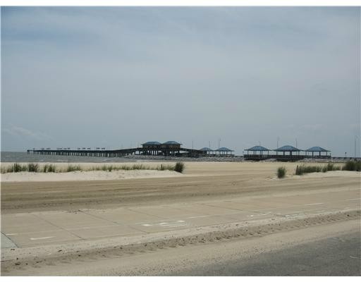 105 N Beach Boulevard Property Photo 5