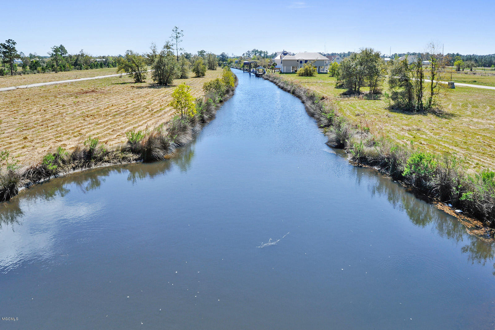 Admiral Drive Property Photo 1