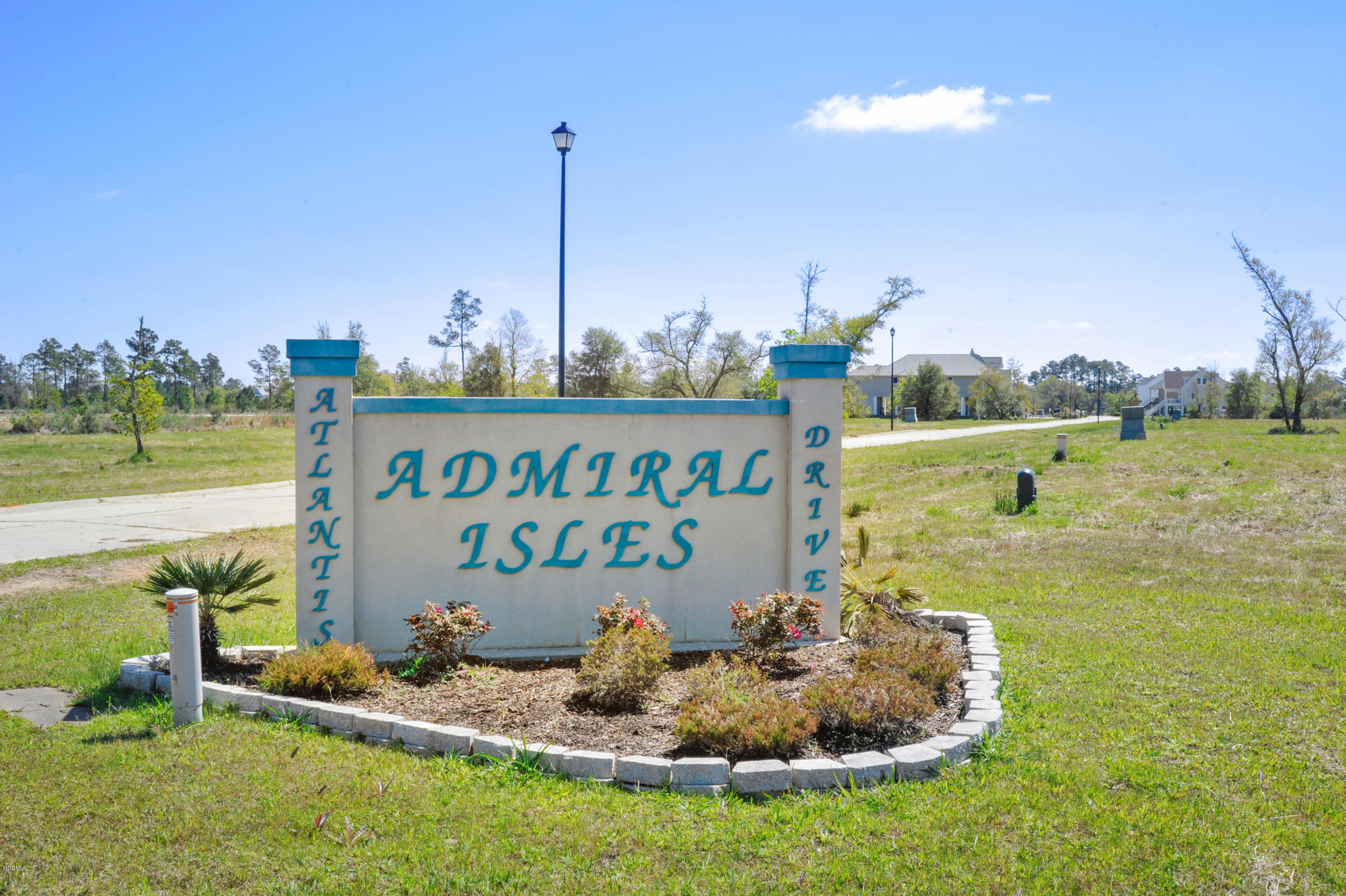Admiral Drive Property Photo 4