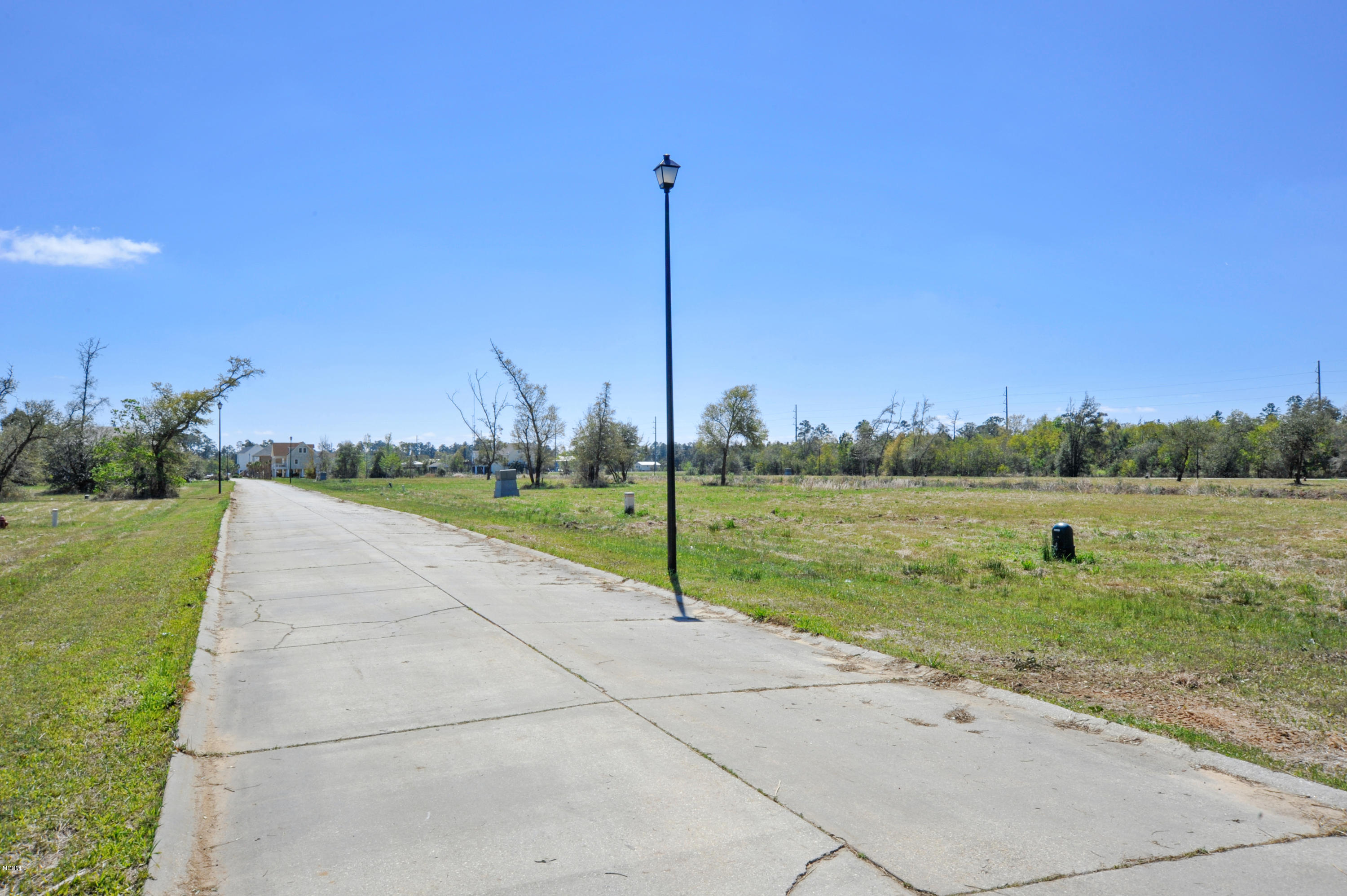 Admiral Drive Property Photo 8