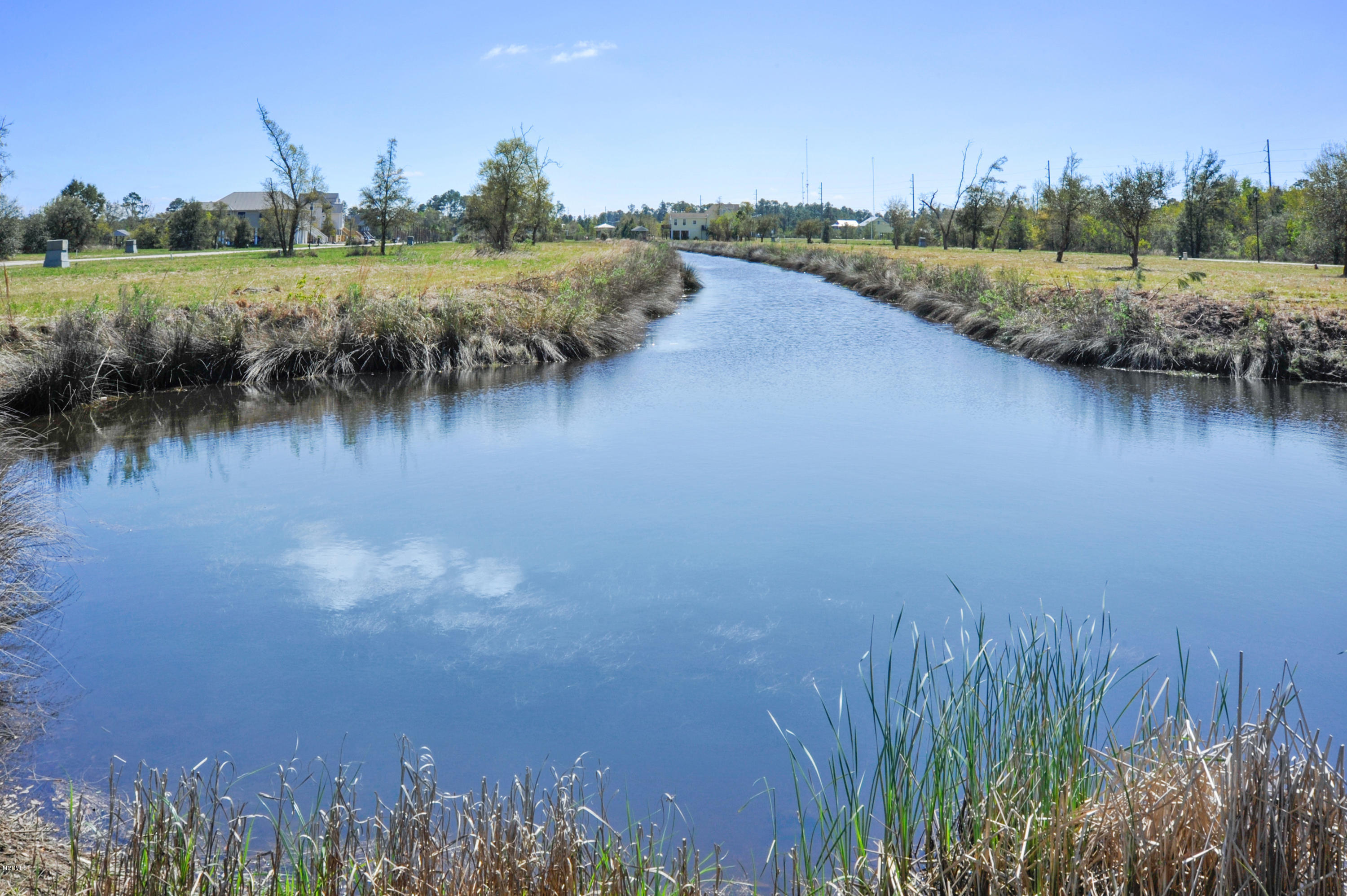 Admiral Drive Property Photo 9