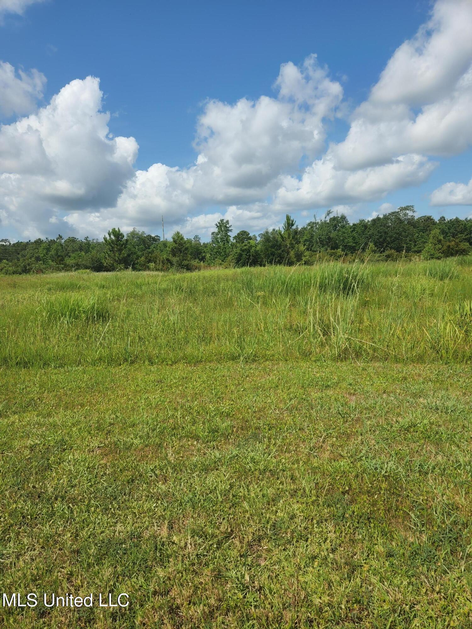 O Atlantis Drive Property Photo 2
