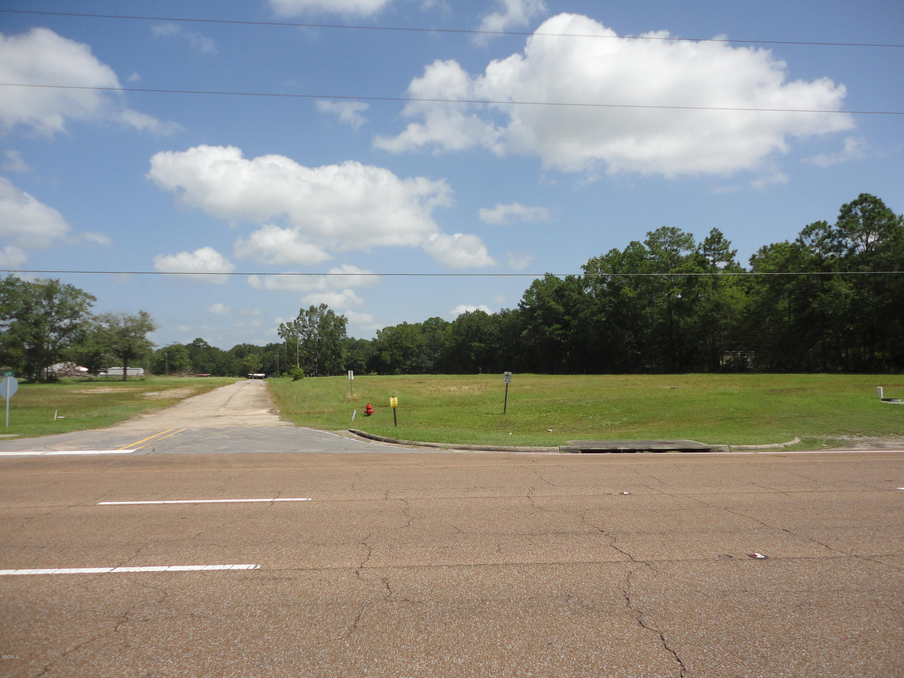 1600 Highway 90 Property Photo 13