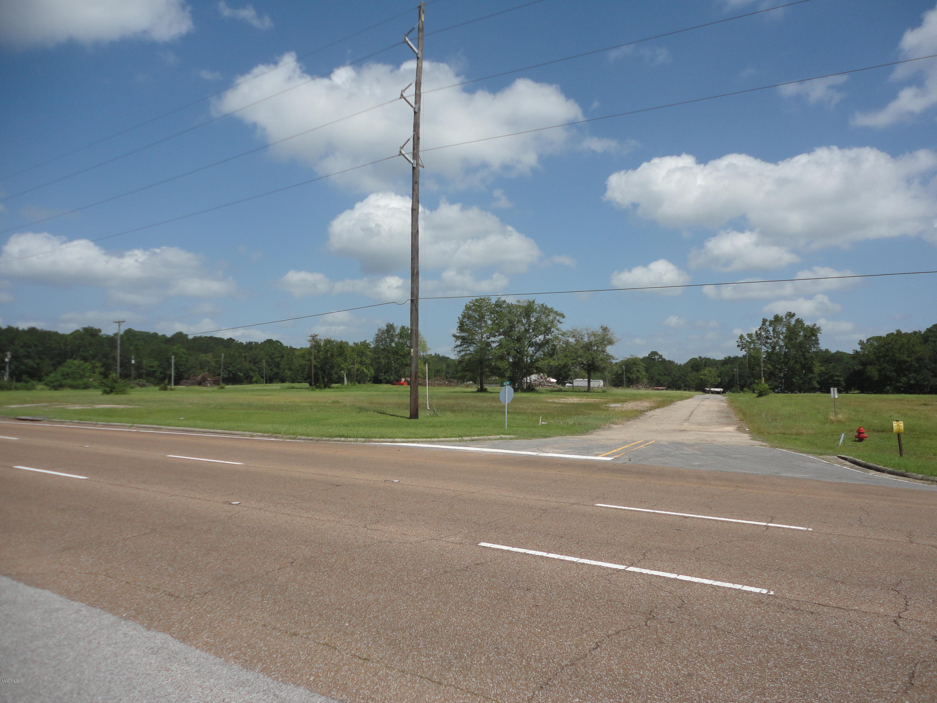 1600 Highway 90 Property Photo 14